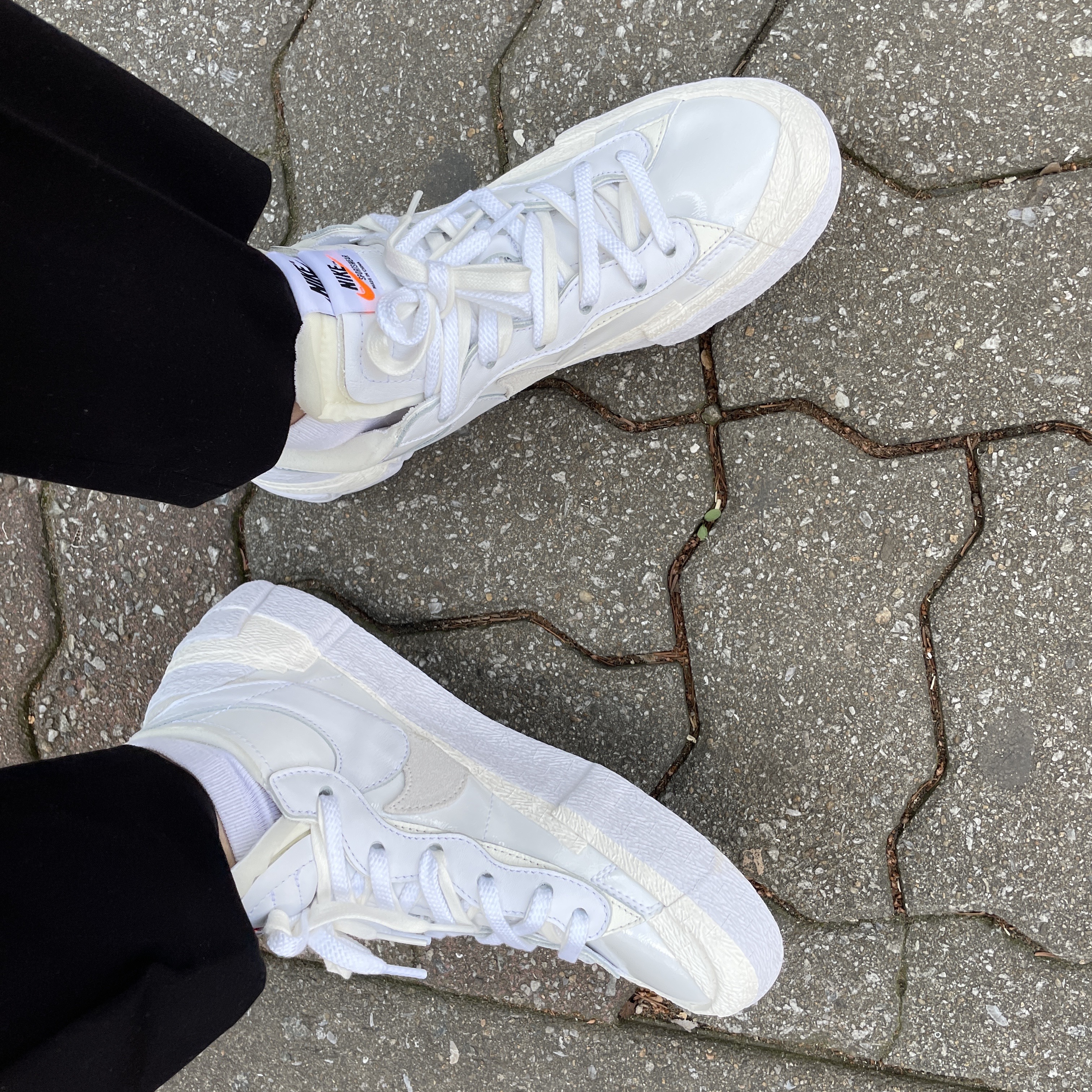 Nike x Sacai Blazer Low White Patent Leather 착용 스타일