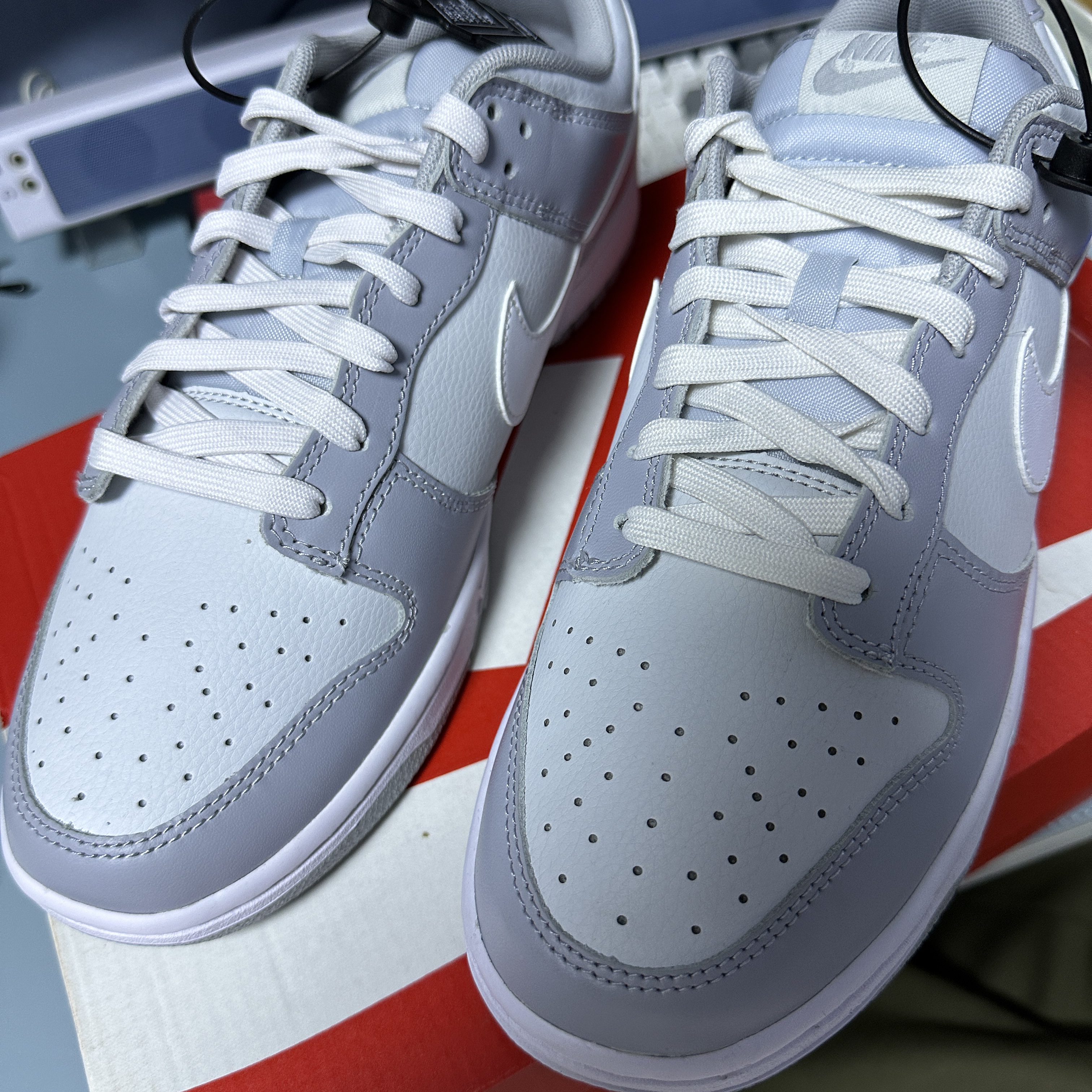 Nike Dunk Low Retro Wolf Grey 착용 스타일 - 2