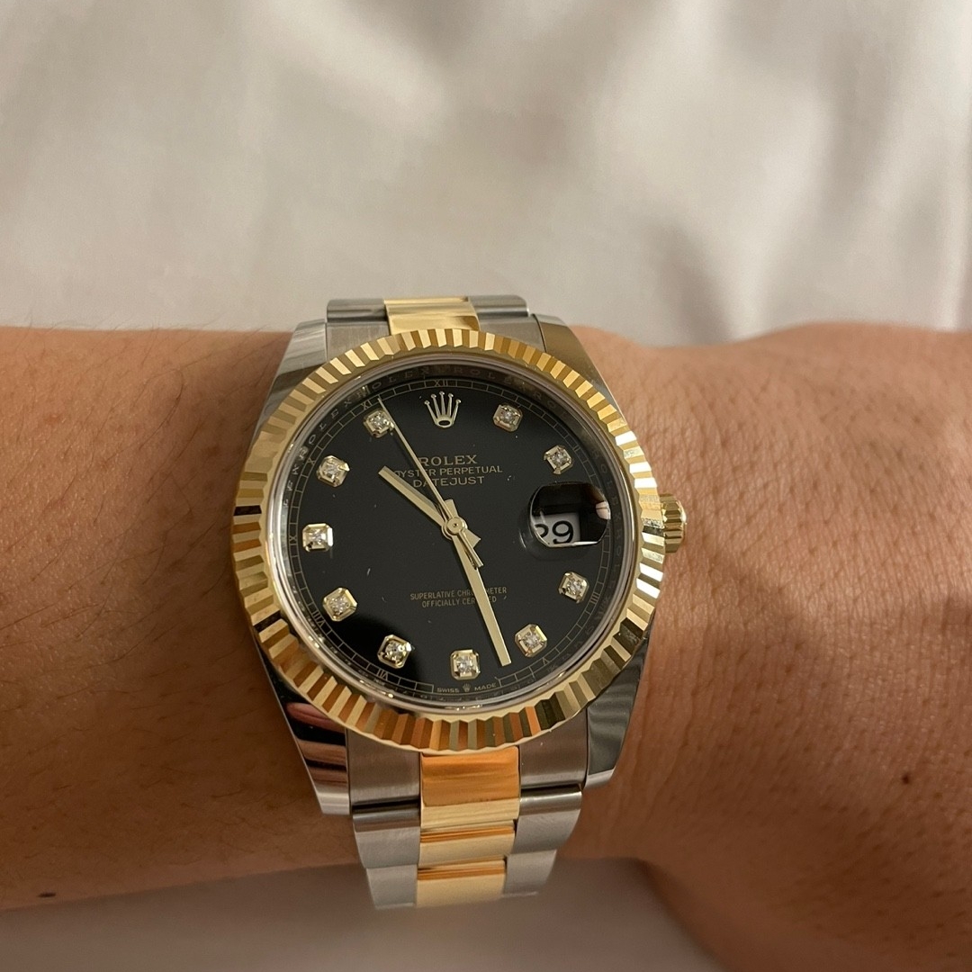 Rolex Datejust 41mm 126333 Bright Black Diamond-Set Oyster 착용 스타일 - 1