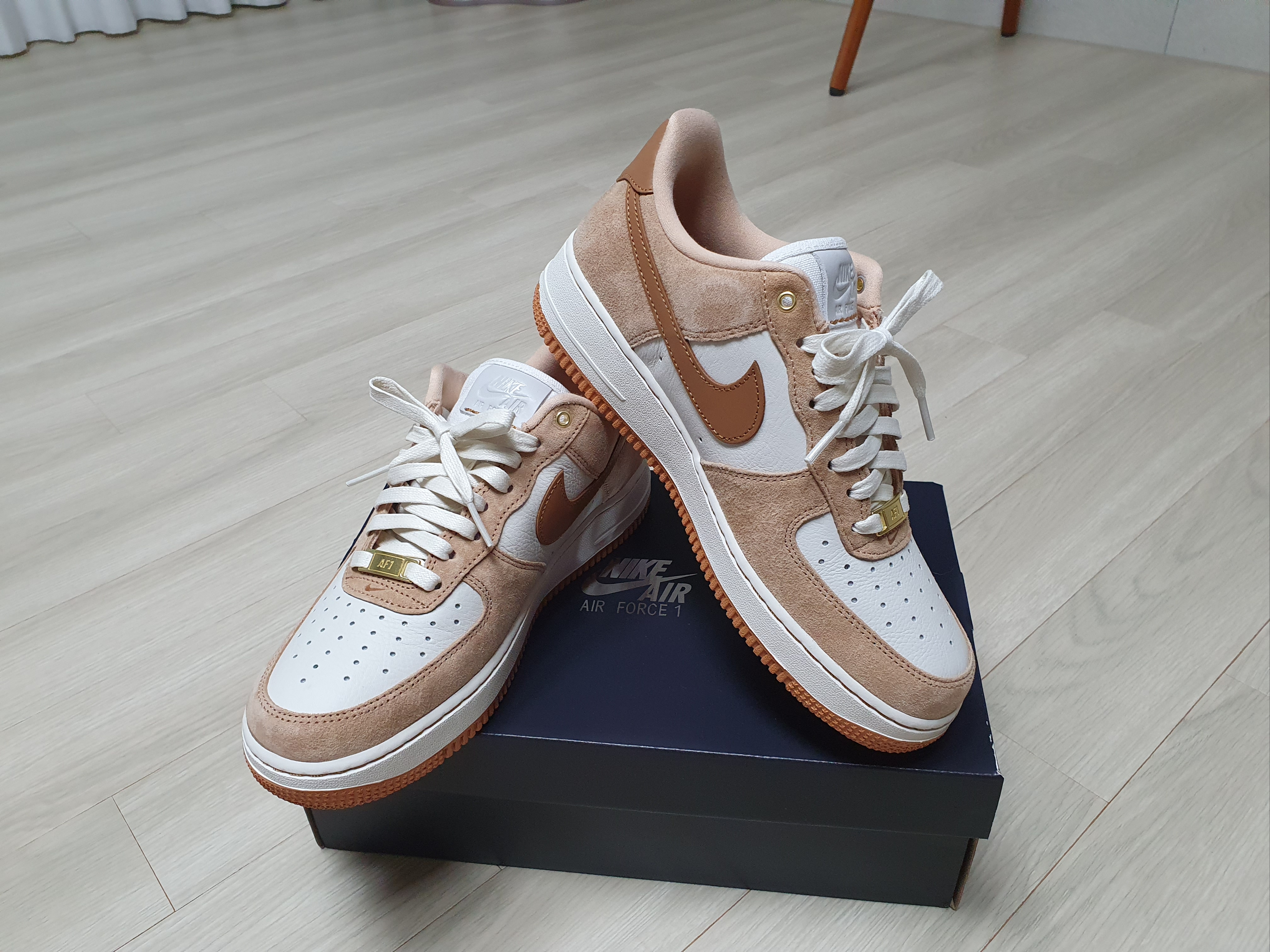 (W) Nike Air Force 1 LXX Flax 착용 스타일 - 2