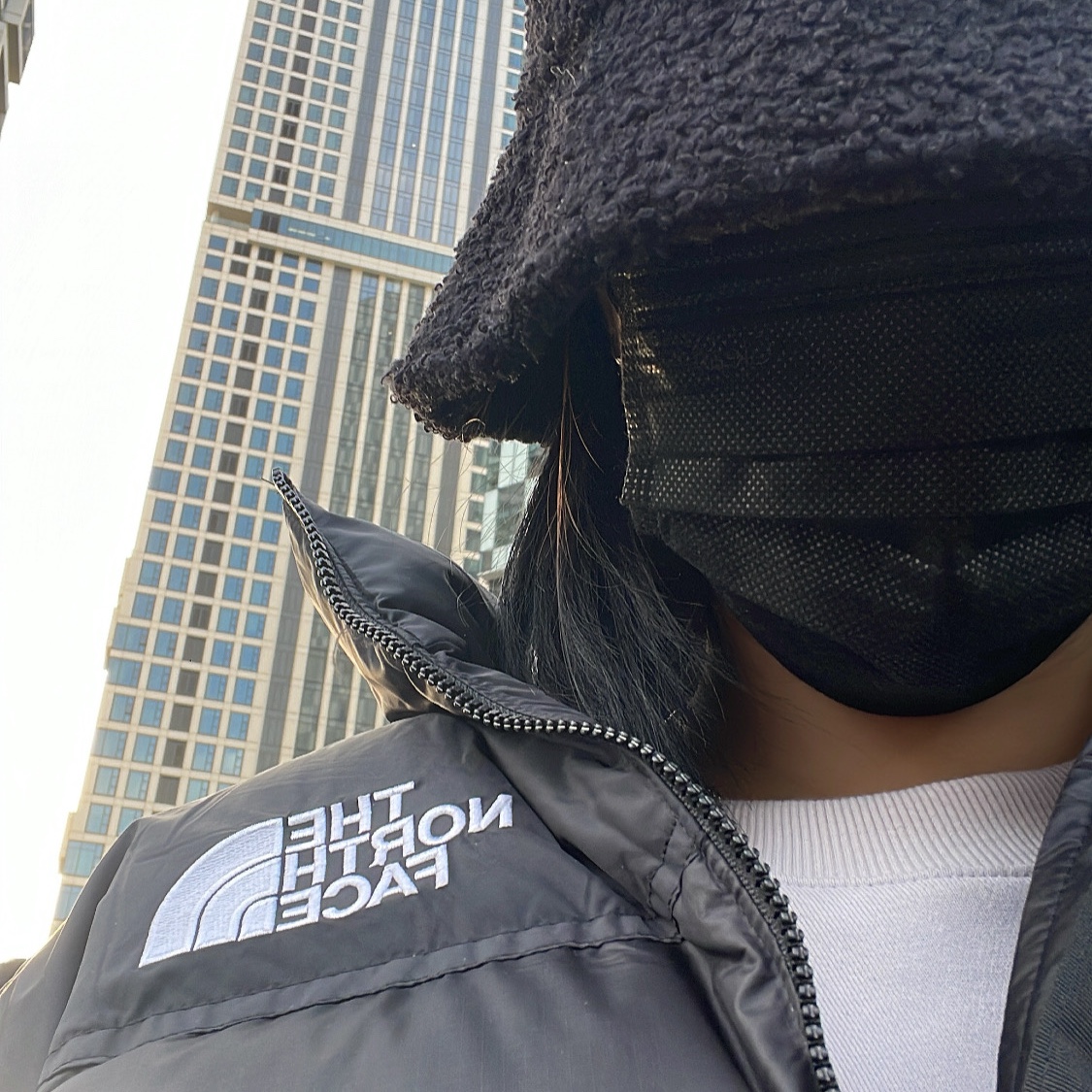 The North Face 1996 Eco Nuptse Jacket Black 착용 스타일 - 1