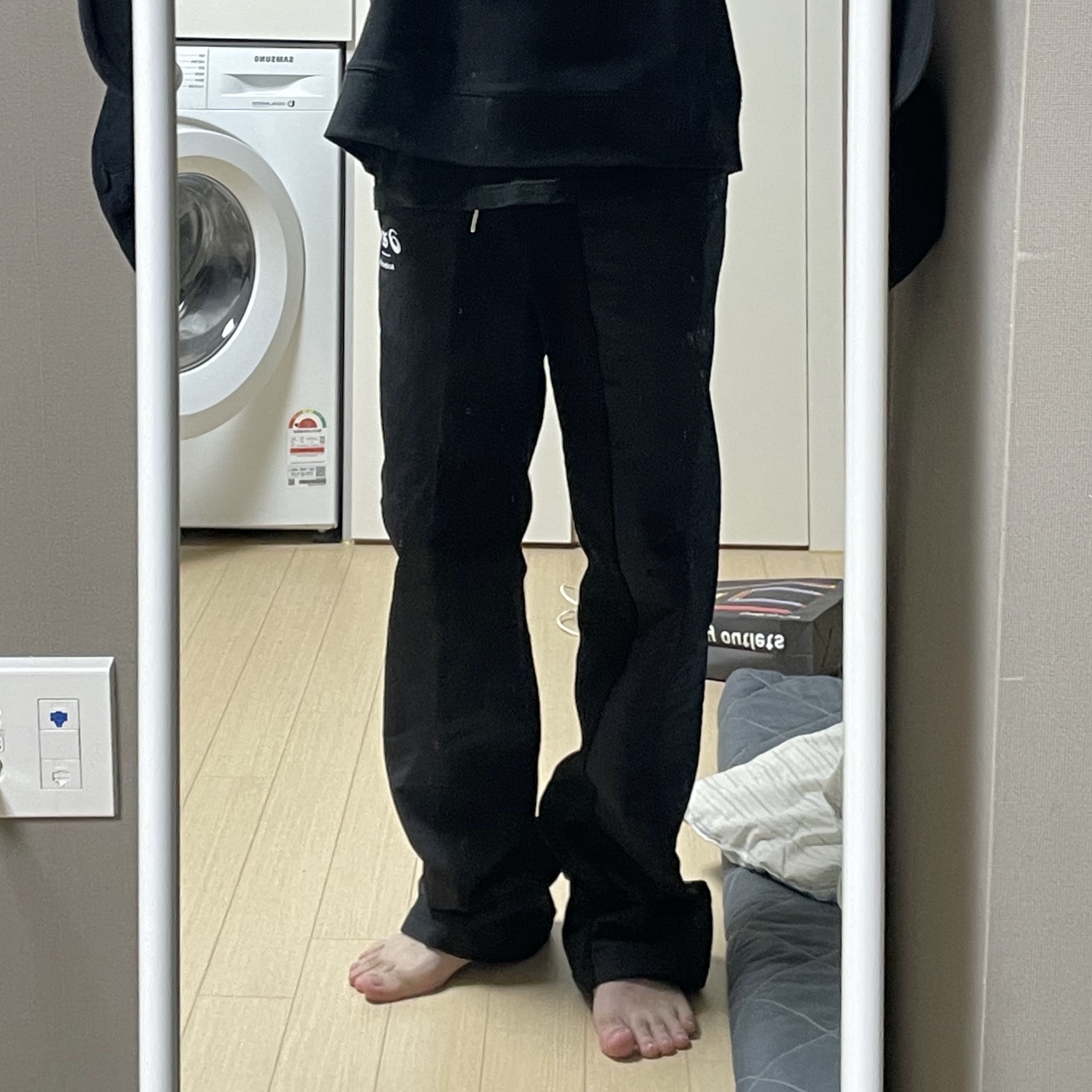 Andersson Bell x Asics Track Pants Black 착용 스타일