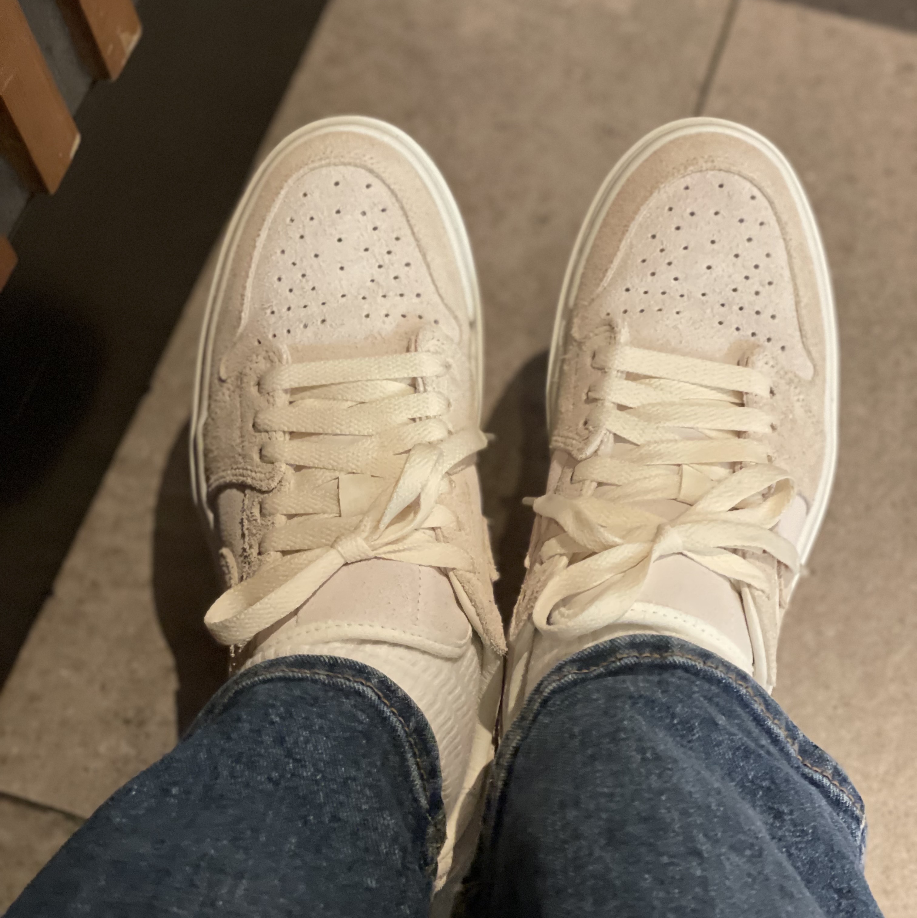 (W) Jordan 1 Elevate Low Coconut Milk 착용 스타일 - 3