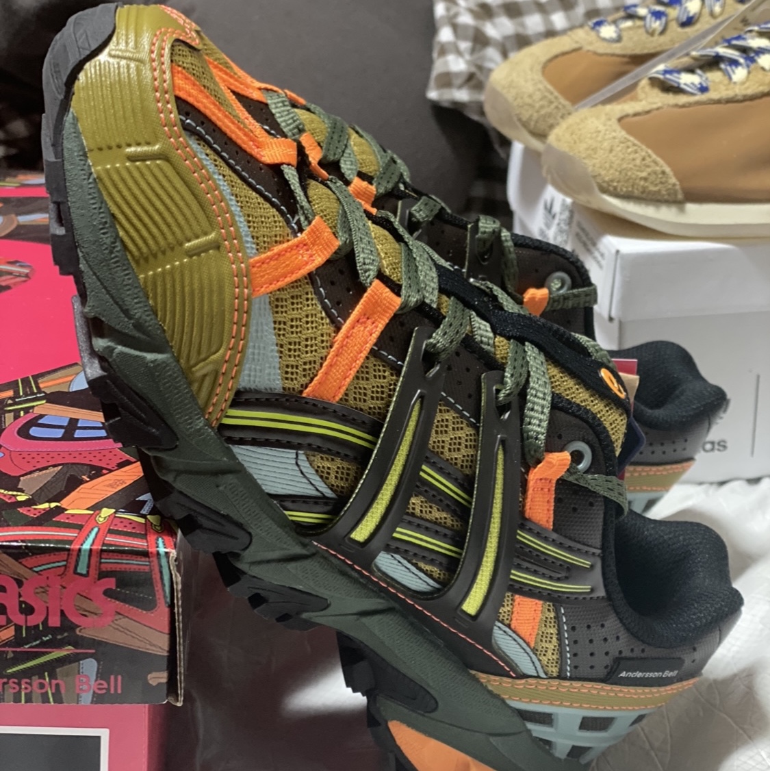 Asics x Andersson Bell Gel-Sonoma 15-50 Olive Oil Dark Brown 착용 스타일 - 5