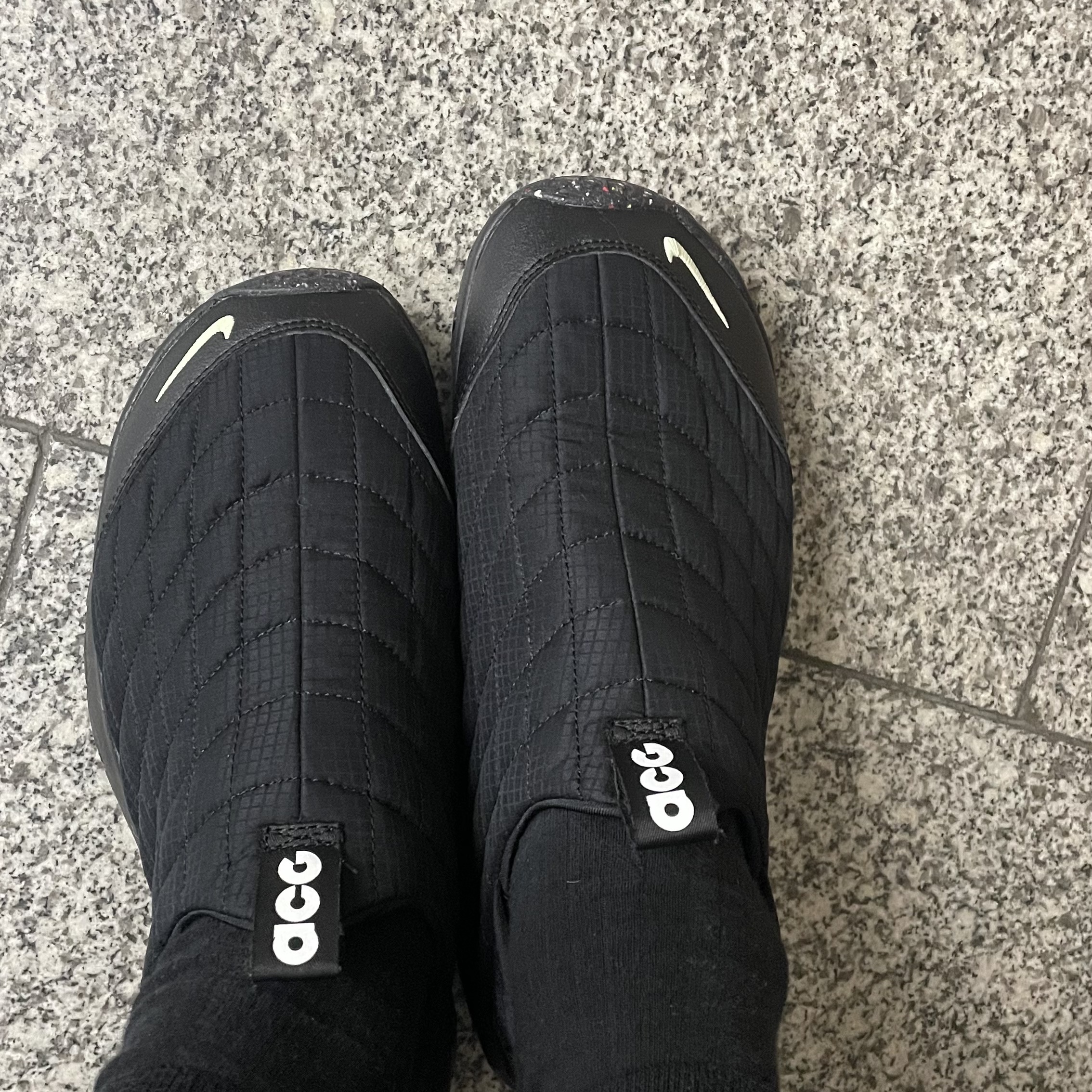 Nike ACG Moc 3.5 Black Glow 착용 스타일 - 1