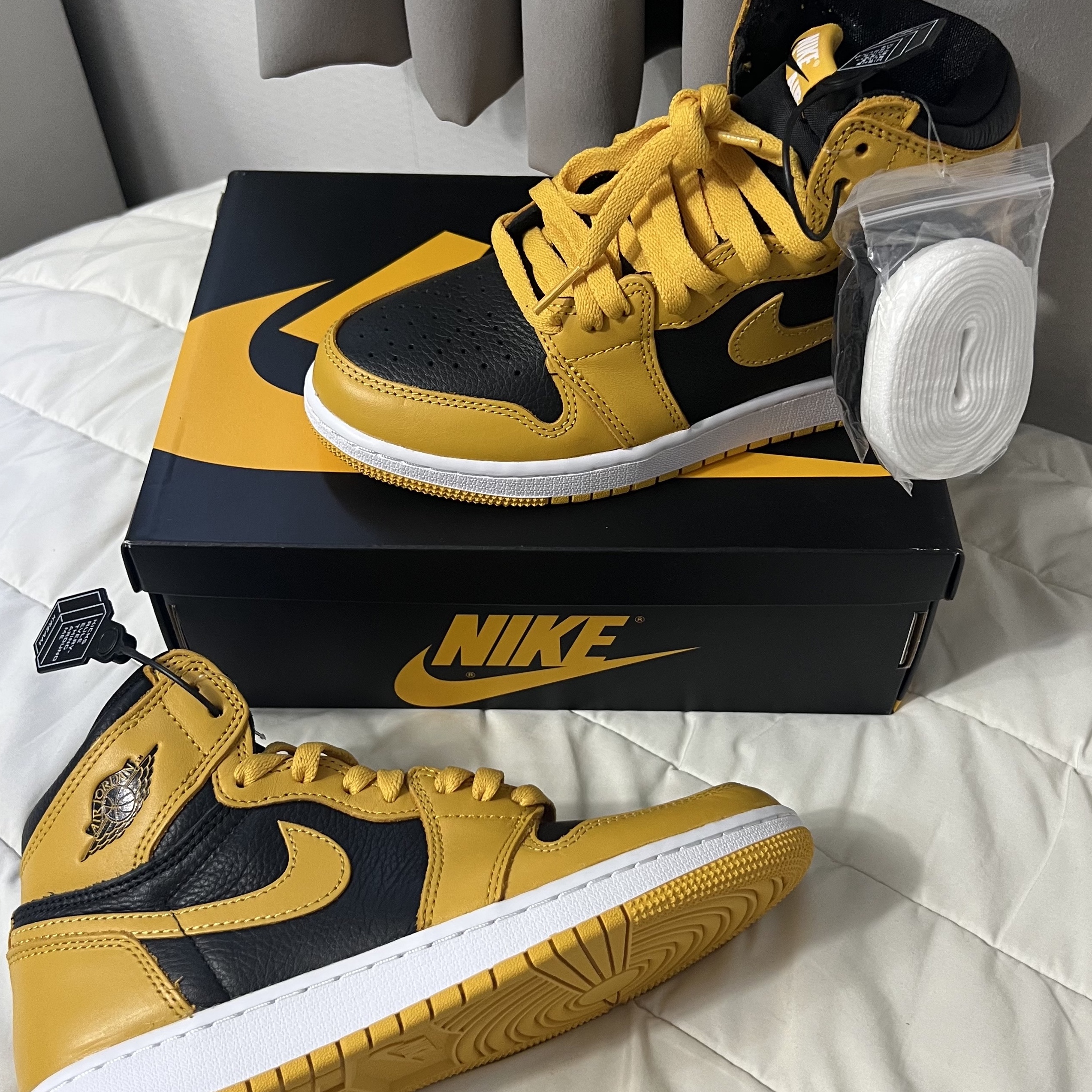 Jordan 1 Retro High OG Pollen, (GS) Jordan 1 Retro High OG Pollen 착용 스타일 - 3