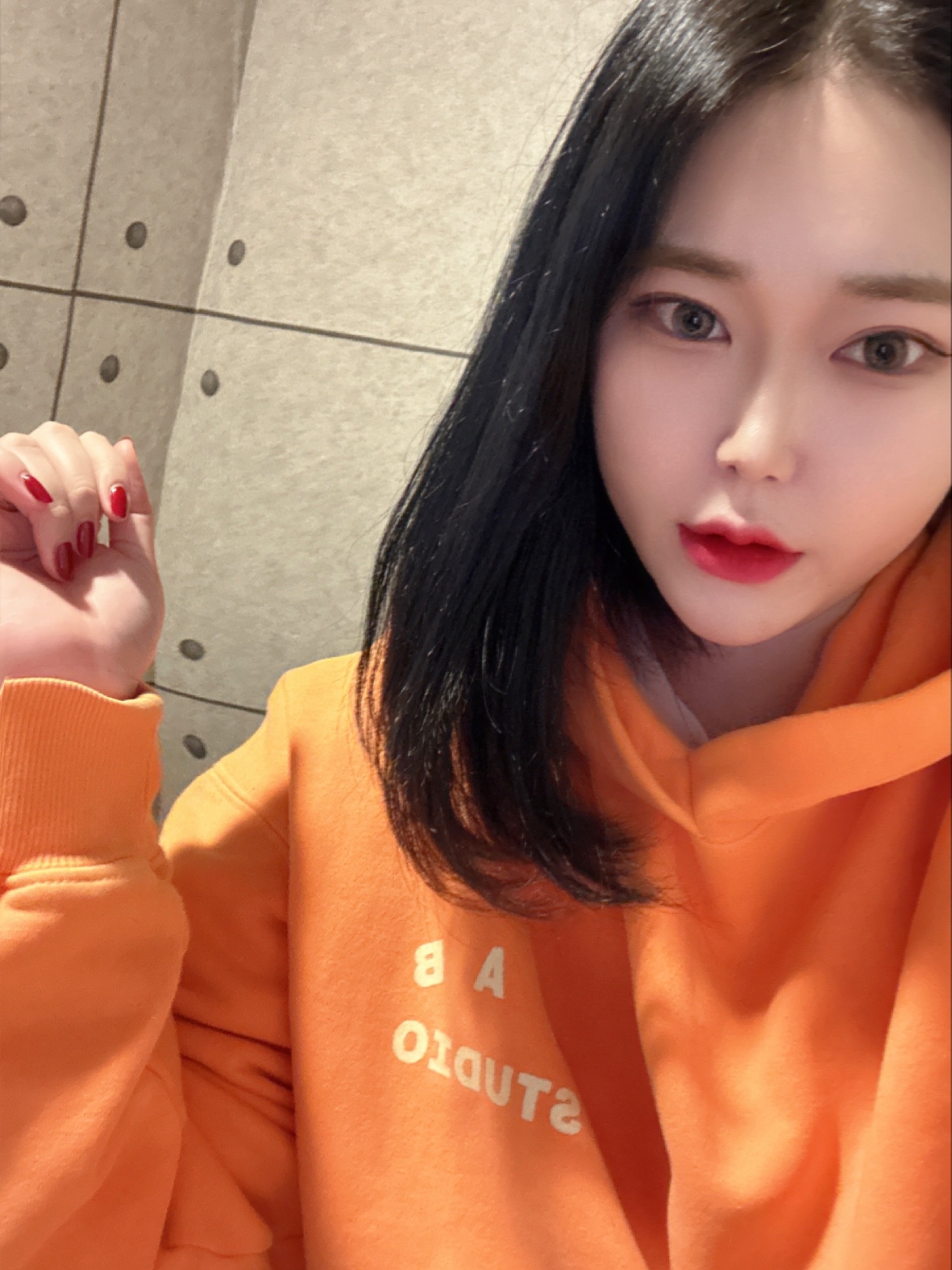 IAB Studio Pigment Hoodie & Sack Salmon, IAB Studio Pigment Hoodie Salmon 착용 스타일