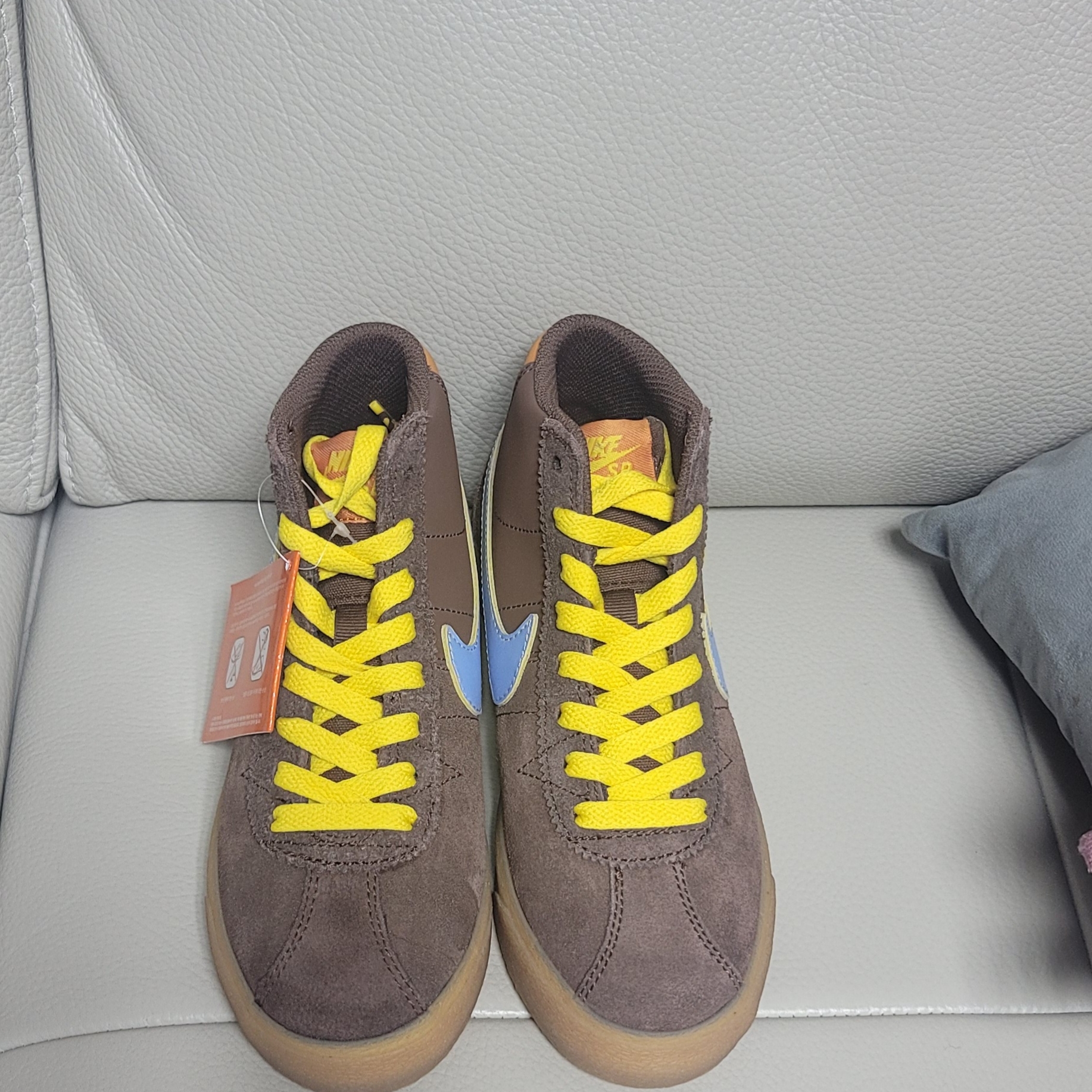(W) Nike x Why So Sad? SB Bruin High Light Chocolate 착용 스타일 - 2