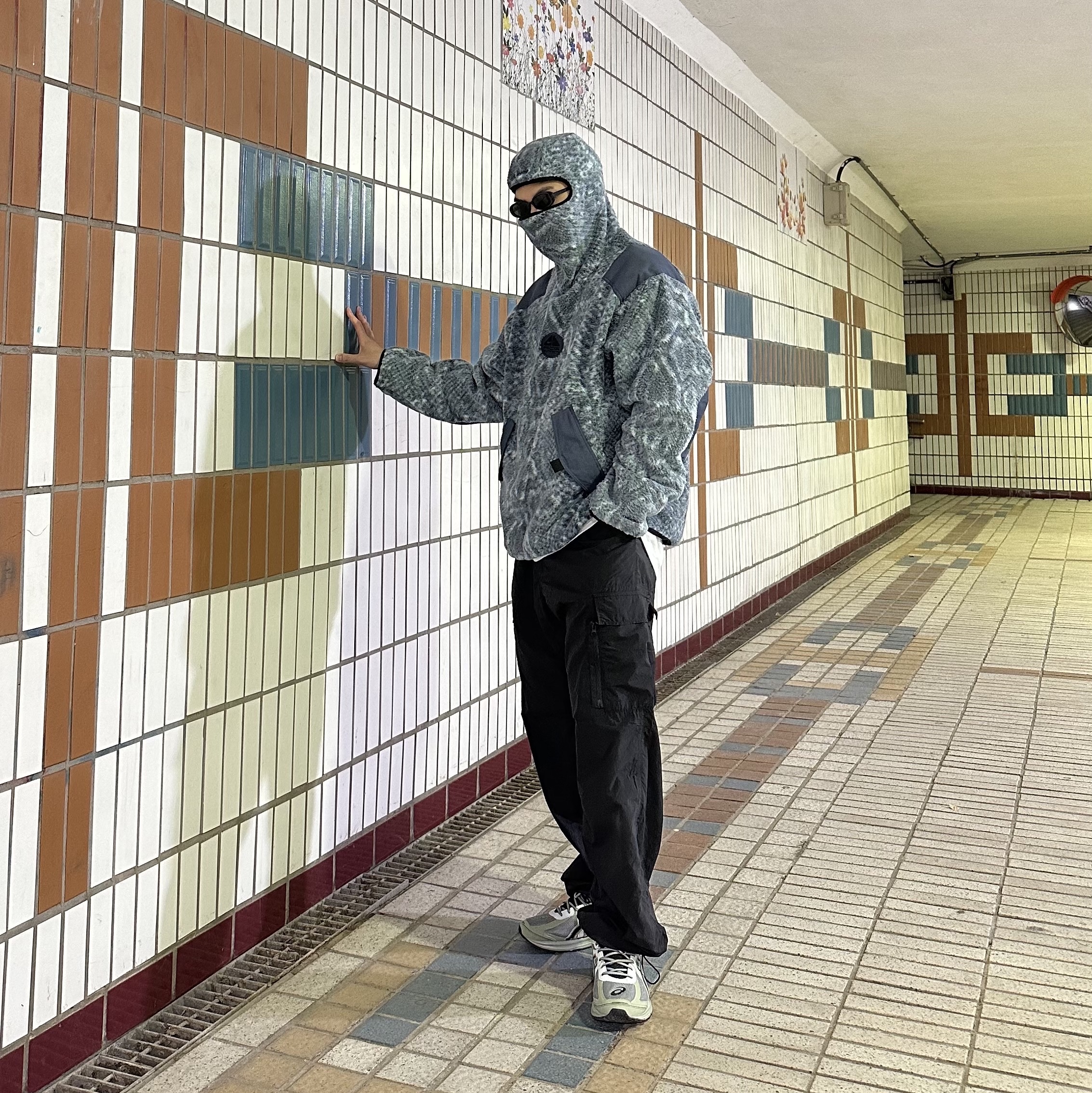 Supreme x Nike ACG Fleece Pullover Mint Snakeskin - 22FW, Asics Jog 100 S Sheet Rock - 2E Wide 착용 스타일 - 1