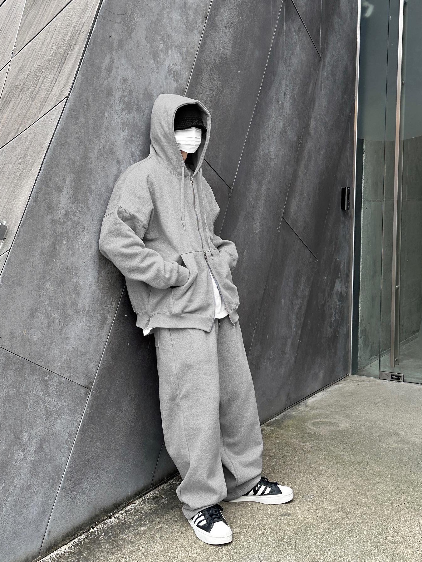 Y-3 Yohji Star Black White 착용 스타일 - 5