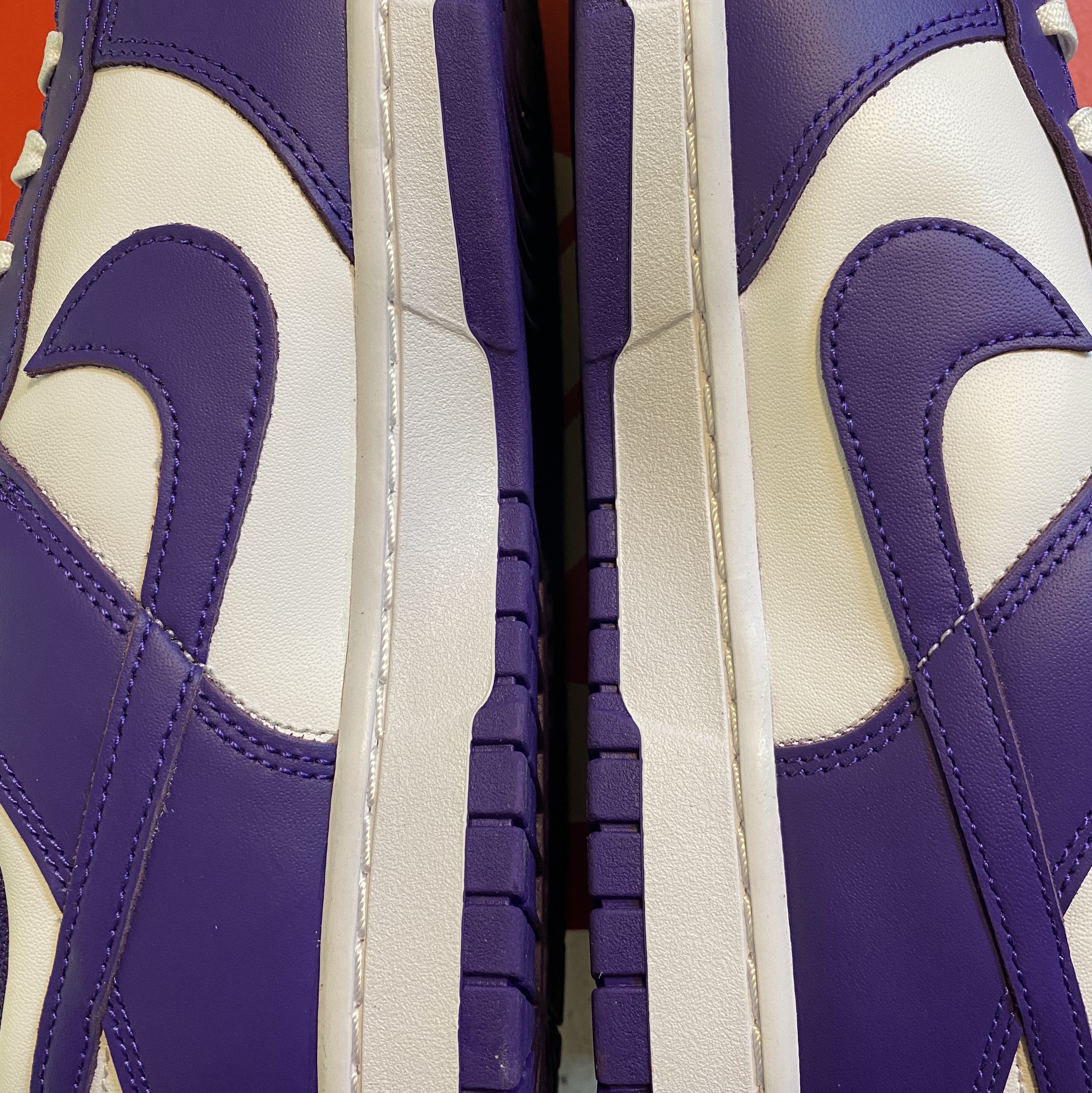 Nike Dunk Low Retro Championship Court Purple 착용 스타일 - 2