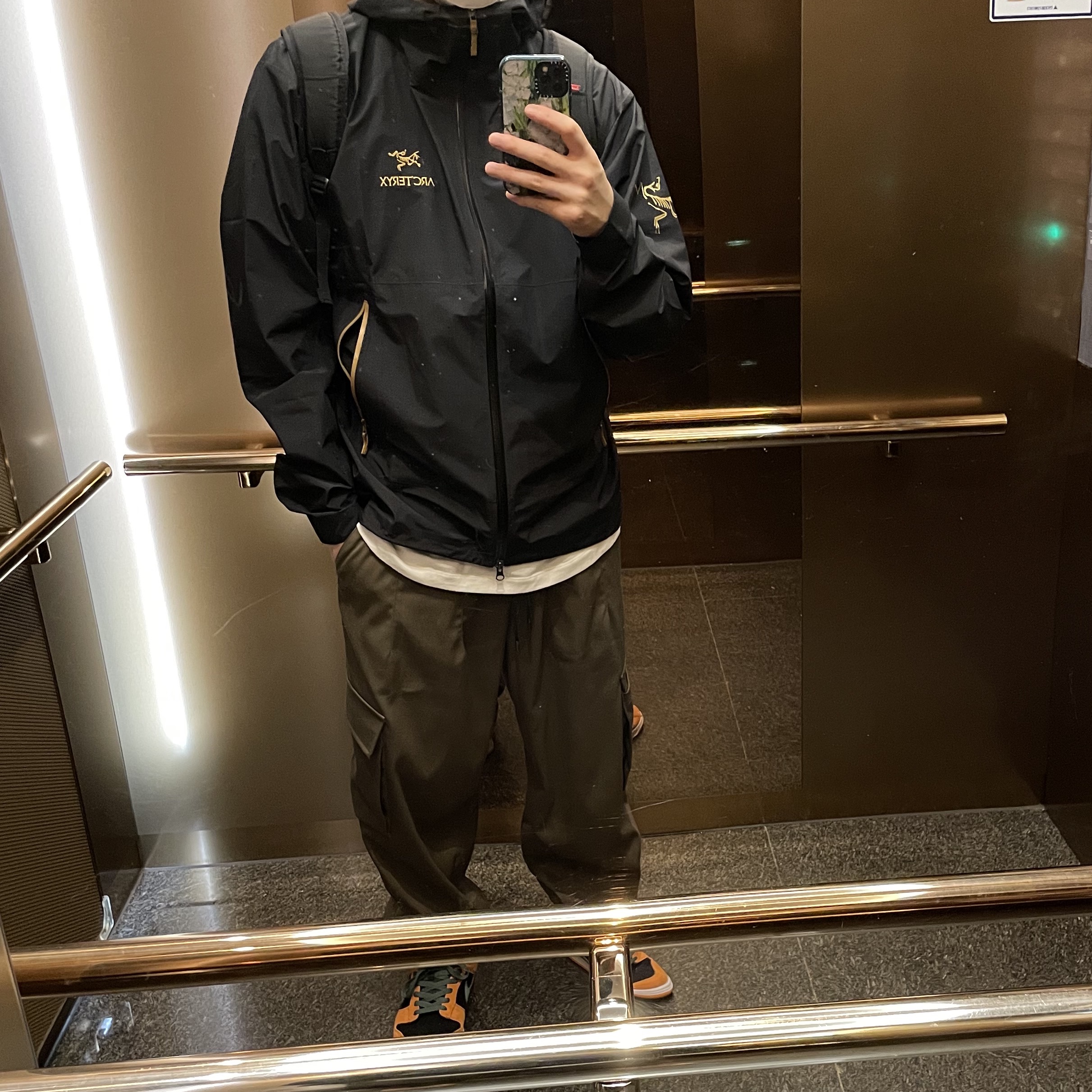 Arc'teryx x Beams Zeta SL Jacket Black Gold, Nike Dunk Low SP Ceramic 착용 스타일