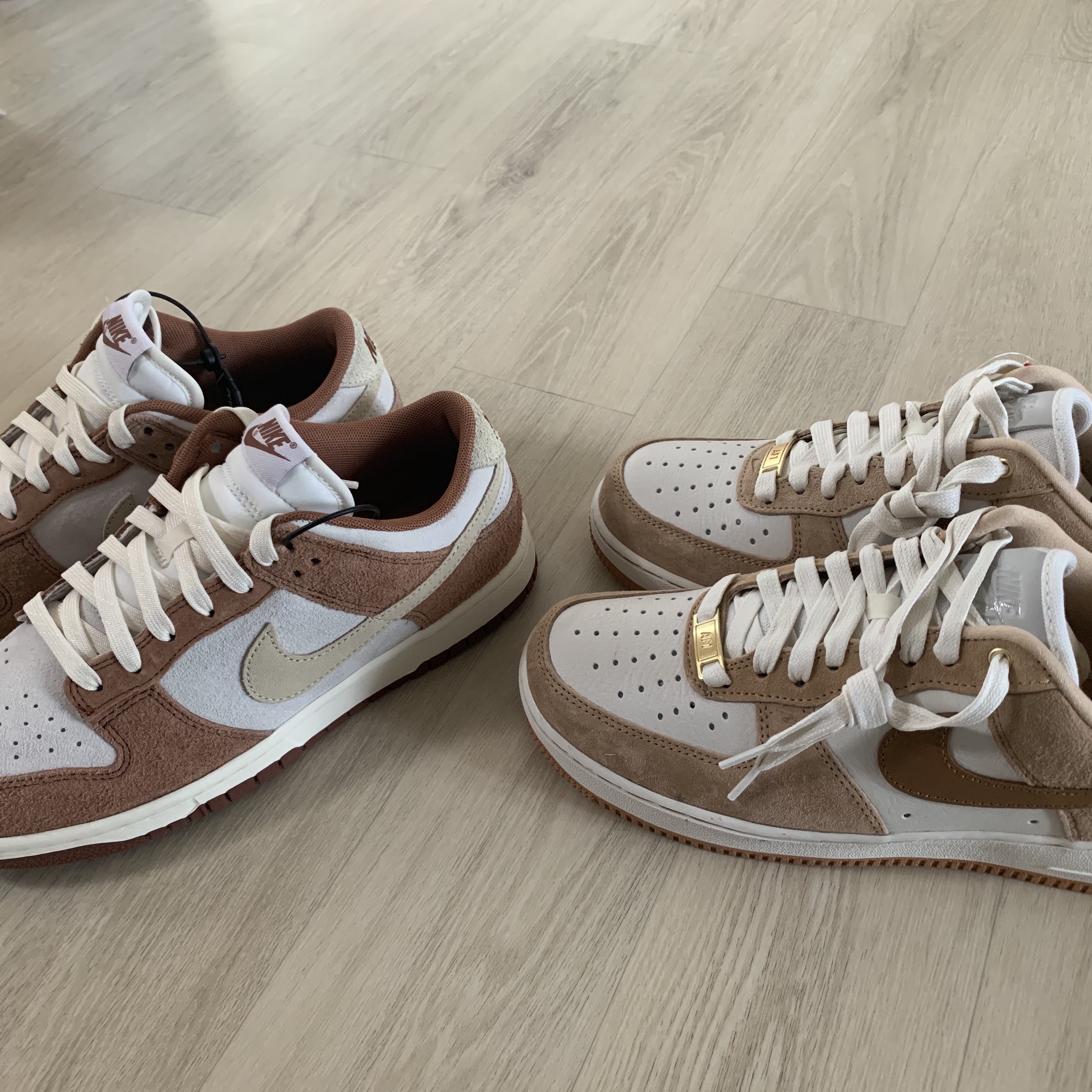 Nike Dunk Low Pro Premium Medium Curry, (W) Nike Air Force 1 LXX Flax 착용 스타일