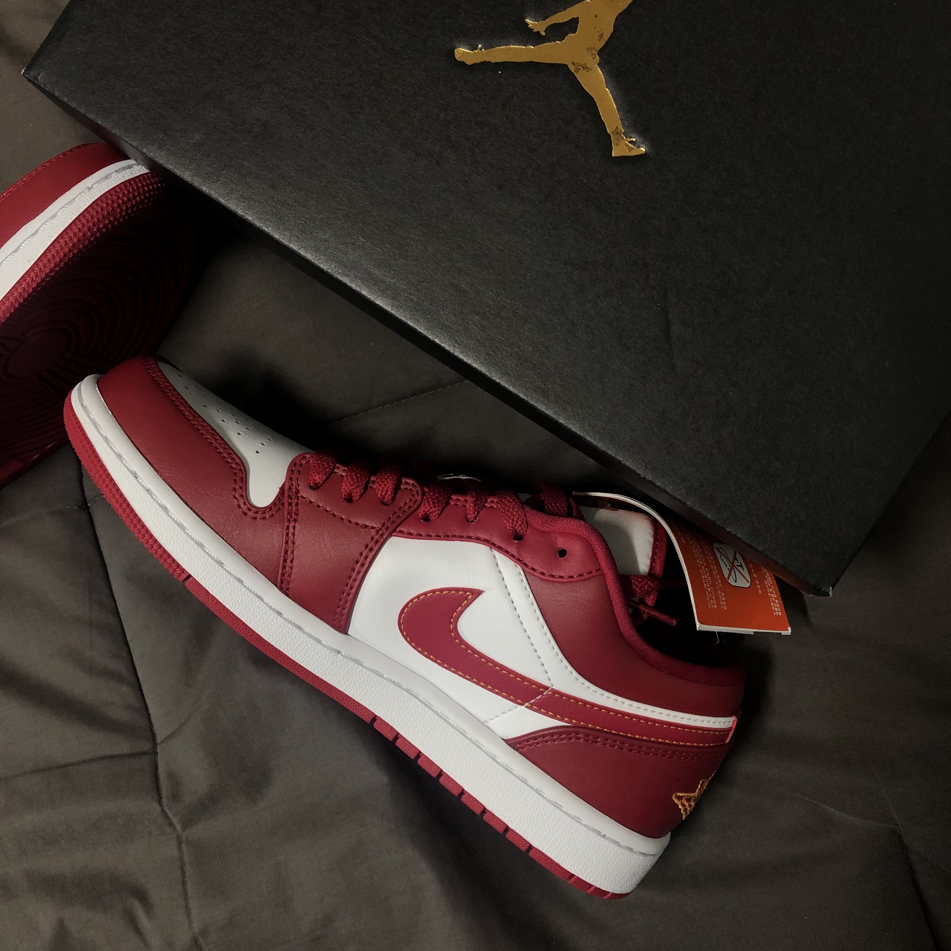 Jordan 1 Low Cardinal Red 착용 스타일