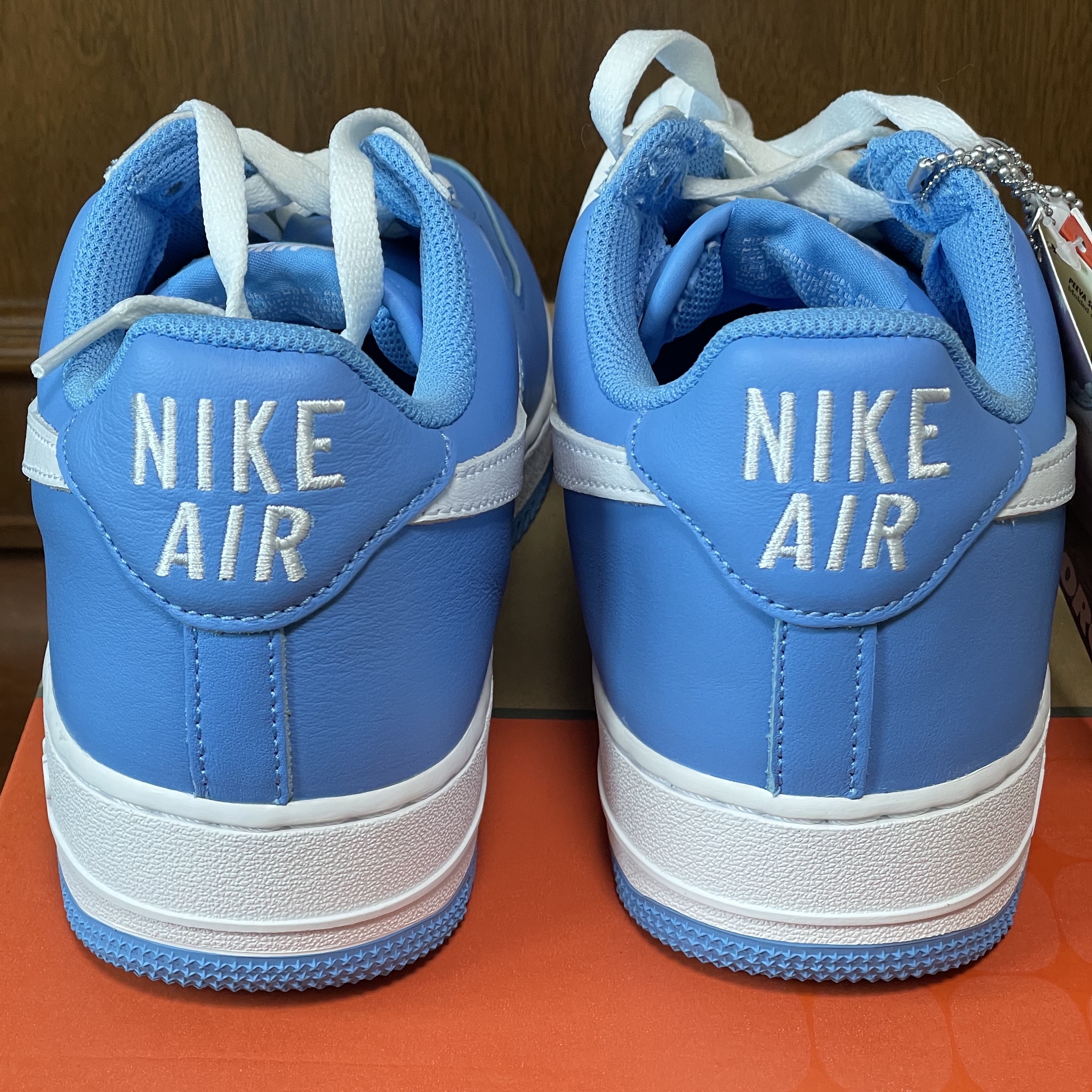 Nike Air Force 1 Low Retro Color of the Month University Blue, Nike Air Force 1 '07 Low University Blue 착용 스타일 - 4