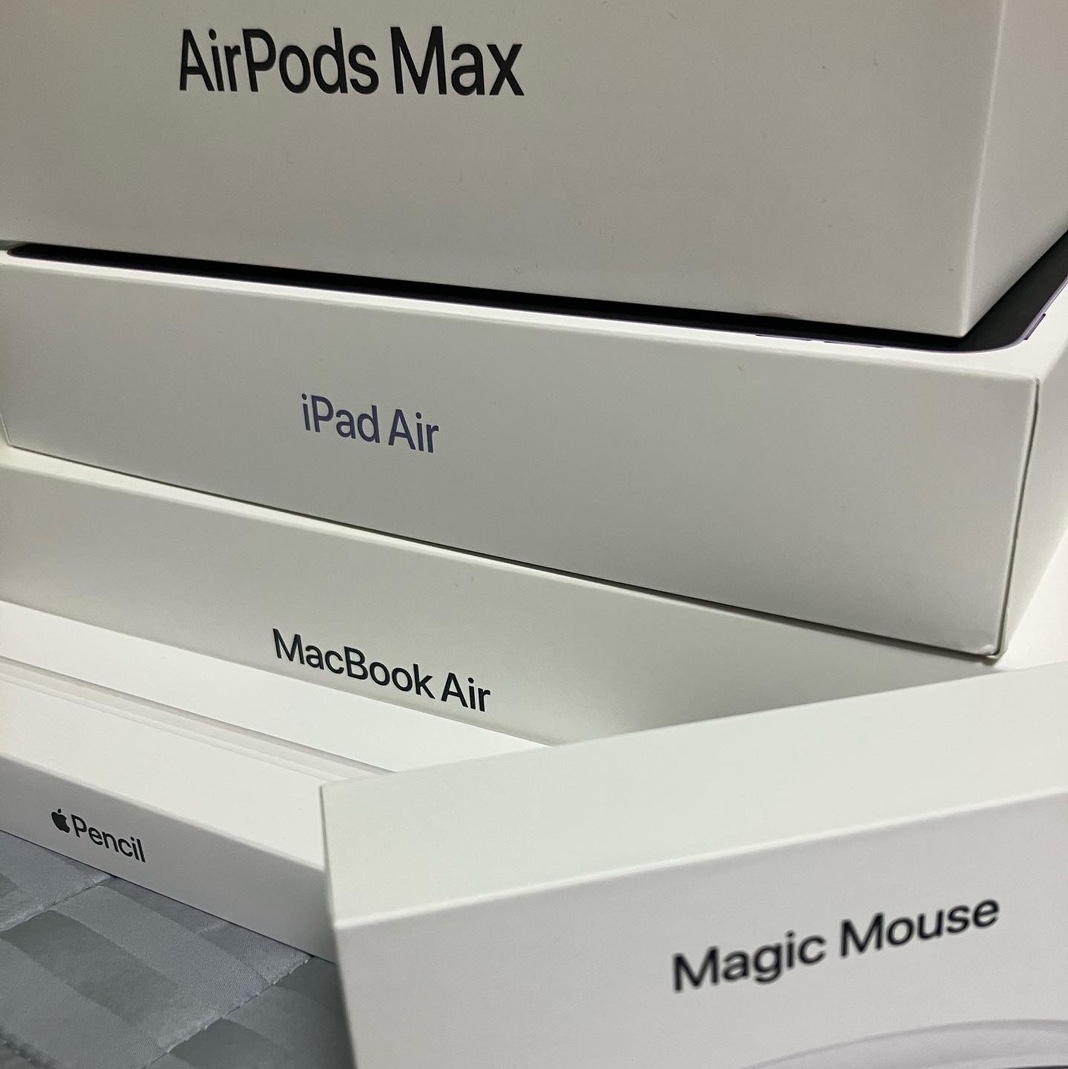 Apple AirPods Max Lightning Space Gray (Korean Ver.), Apple iPad Air 5th Gen Wifi 64GB Purple (Korean Ver.) 착용 스타일 - 3