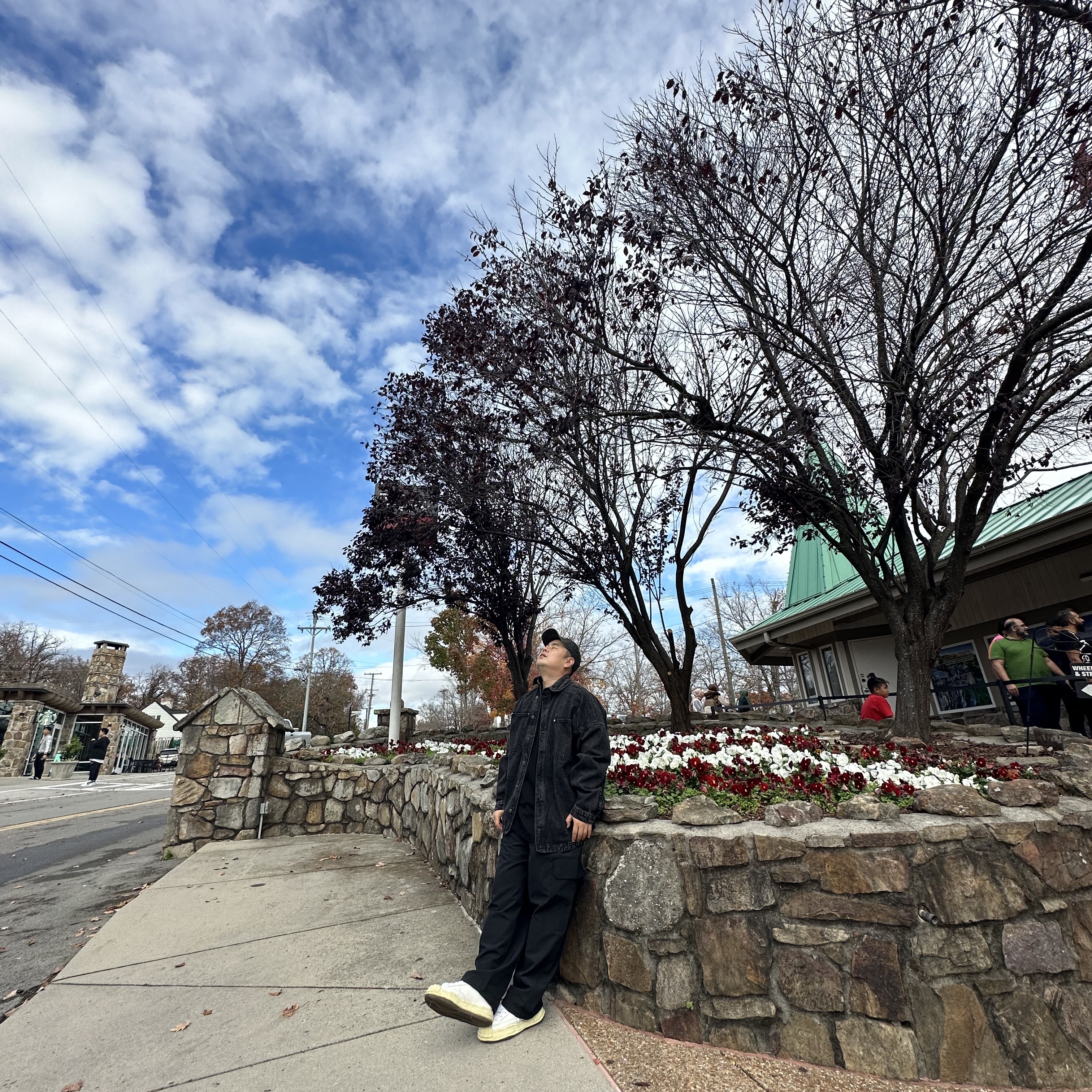 Maison Mihara Yasuhiro Blakey VL OG Sole Leather Low-top Sneakers White, Supreme Washed Cordura Camp Cap Black - 22FW 착용 스타일 - 1