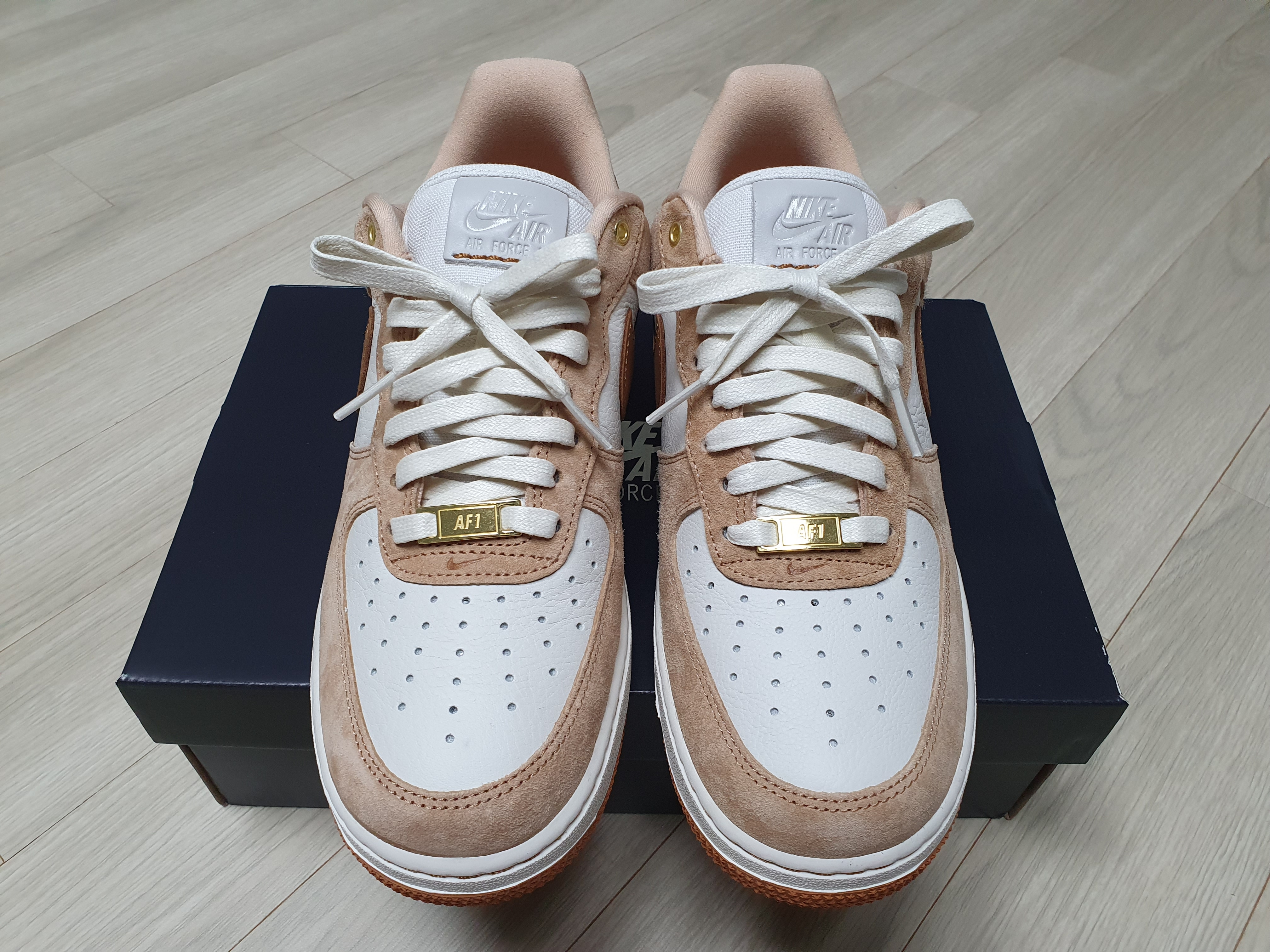 (W) Nike Air Force 1 LXX Flax 착용 스타일 - 1