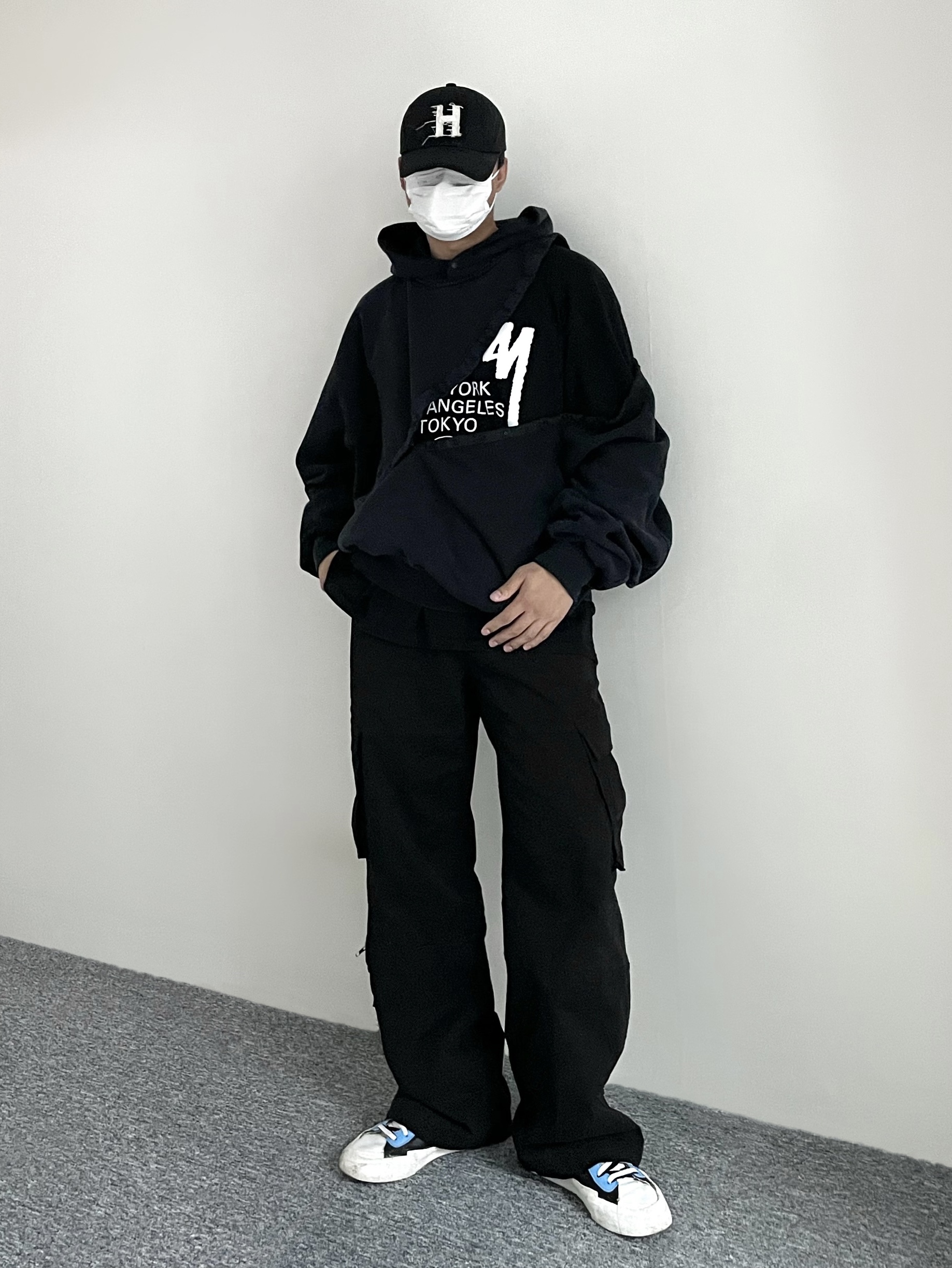 Stussy World Tour LS T-Shirt Black, Nonnod x Shinsegae BAYC #8446 2-Piece Cropped Hoodie Washed Black 착용 스타일