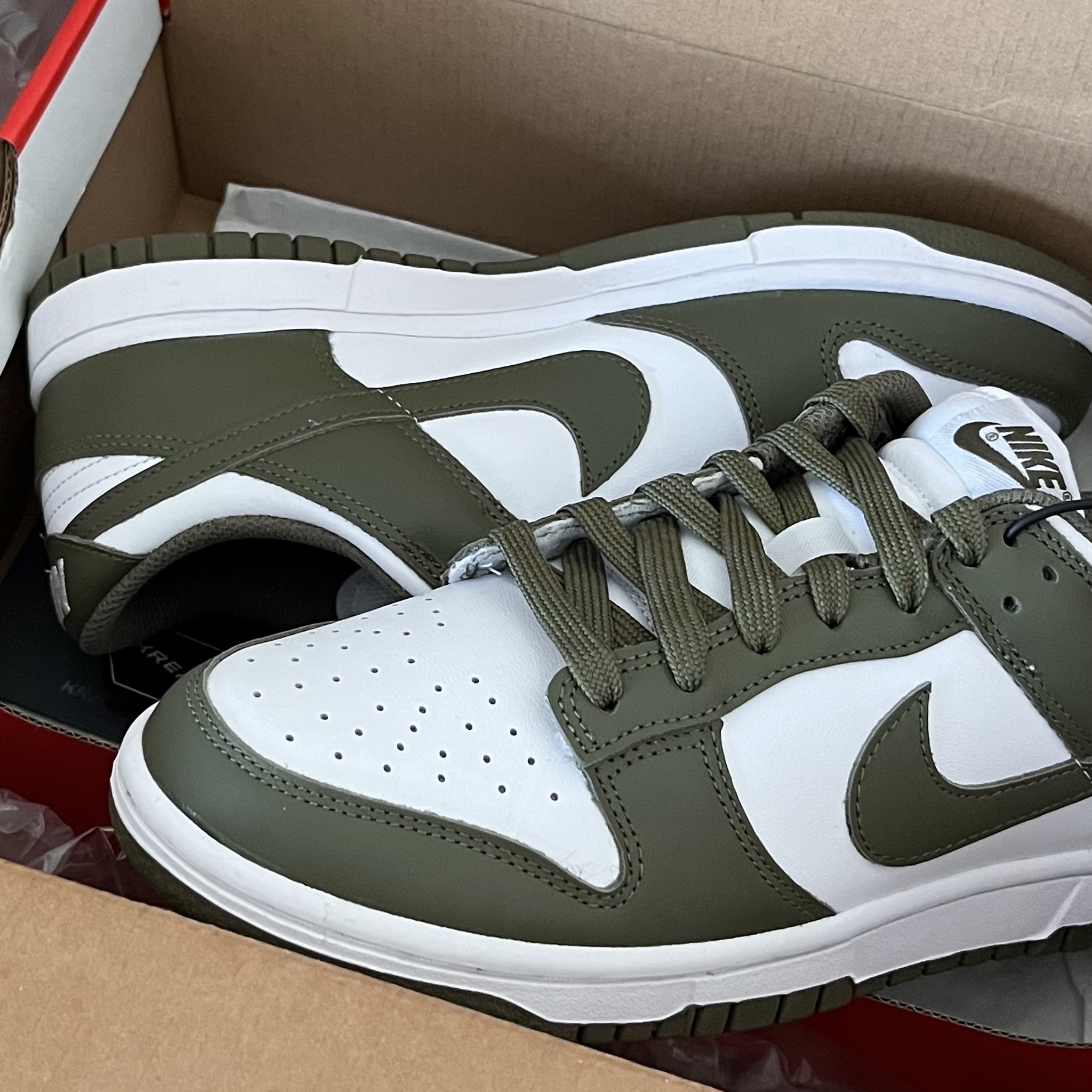 (W) Nike Dunk Low Medium Olive 착용 스타일