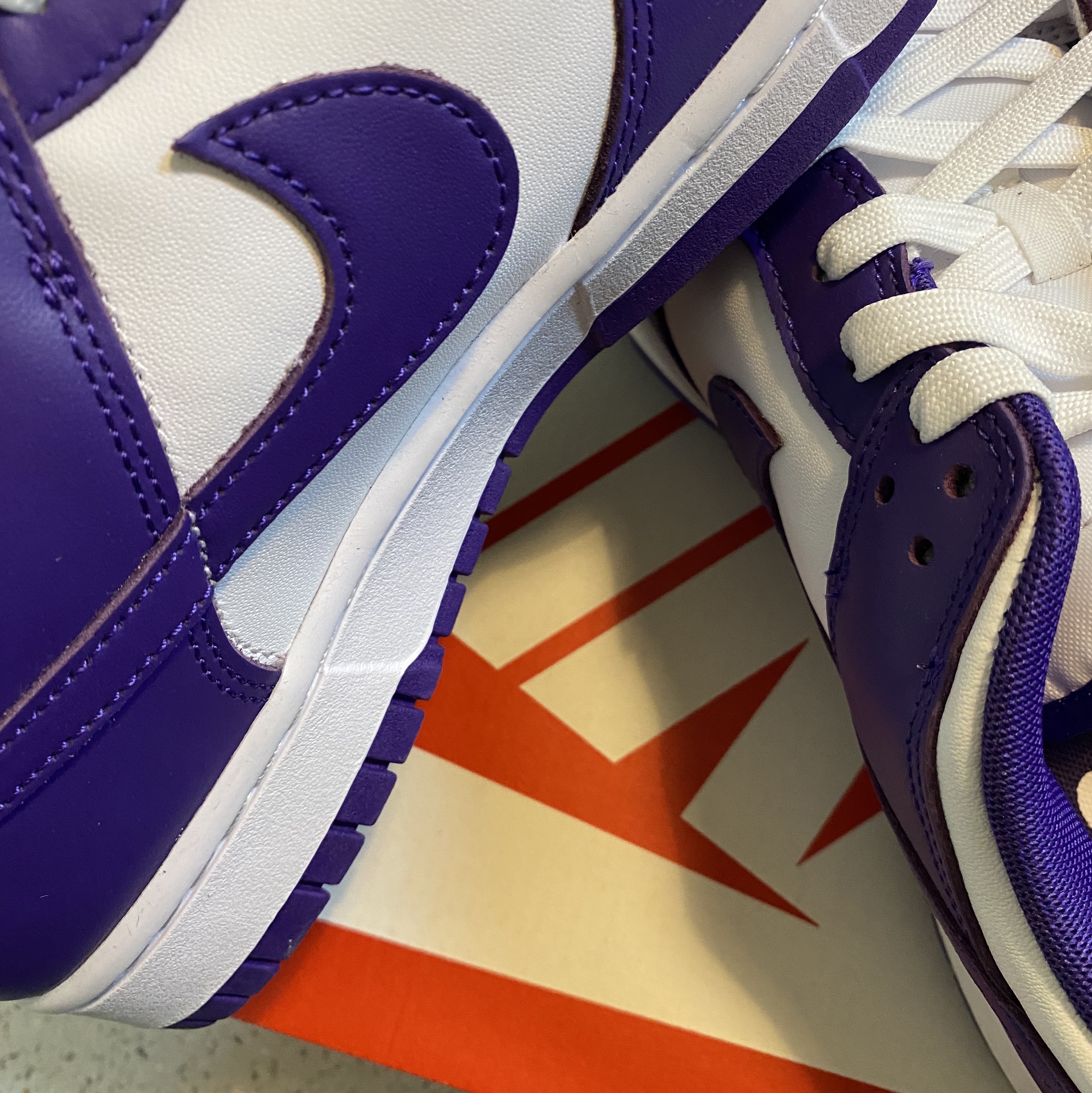 Nike Dunk Low Retro Championship Court Purple 착용 스타일 - 1