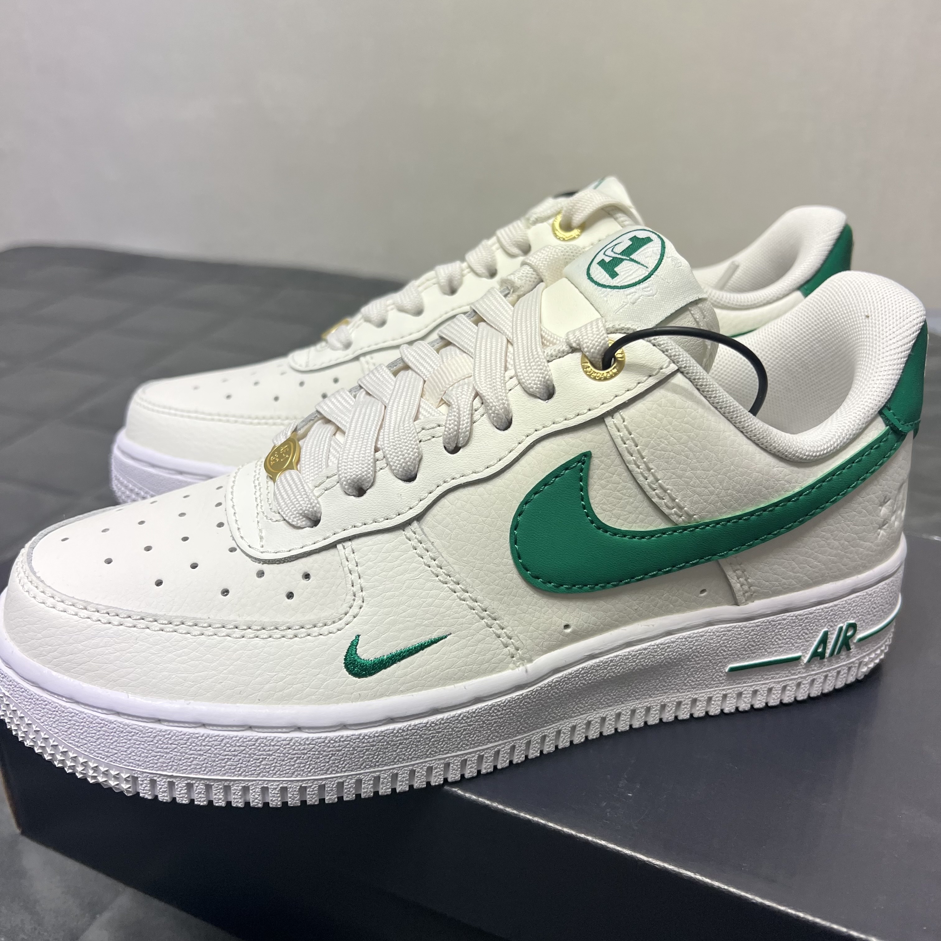 (W) Nike Air Force 1 '07 SE 40th Anniversary Join Forces Sail Malachite 착용 스타일