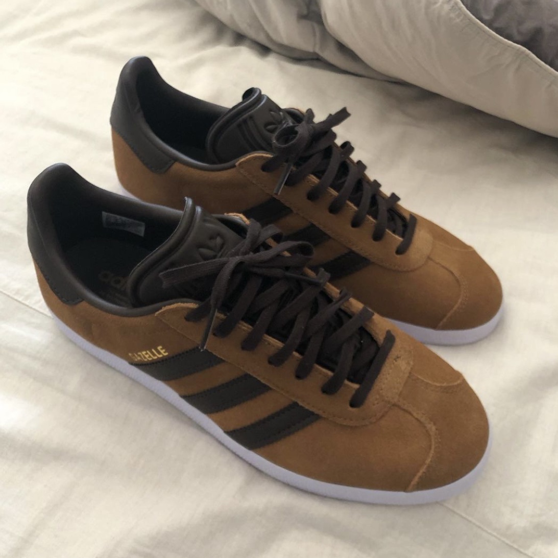 Adidas Gazelle Mesa Brown 착용 스타일 - 1