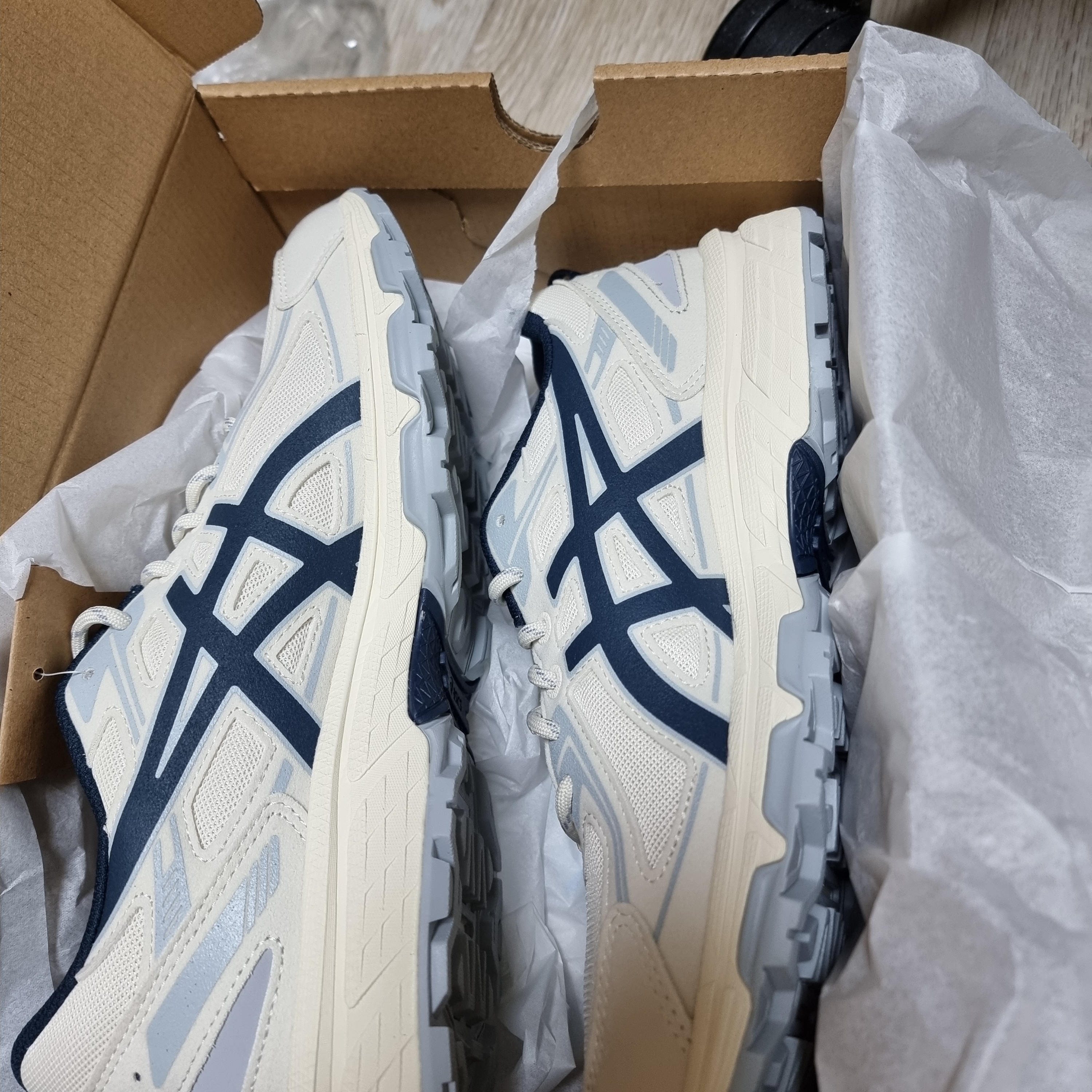 Asics Gel-Venture 6 SPS Birch French Blue 착용 스타일