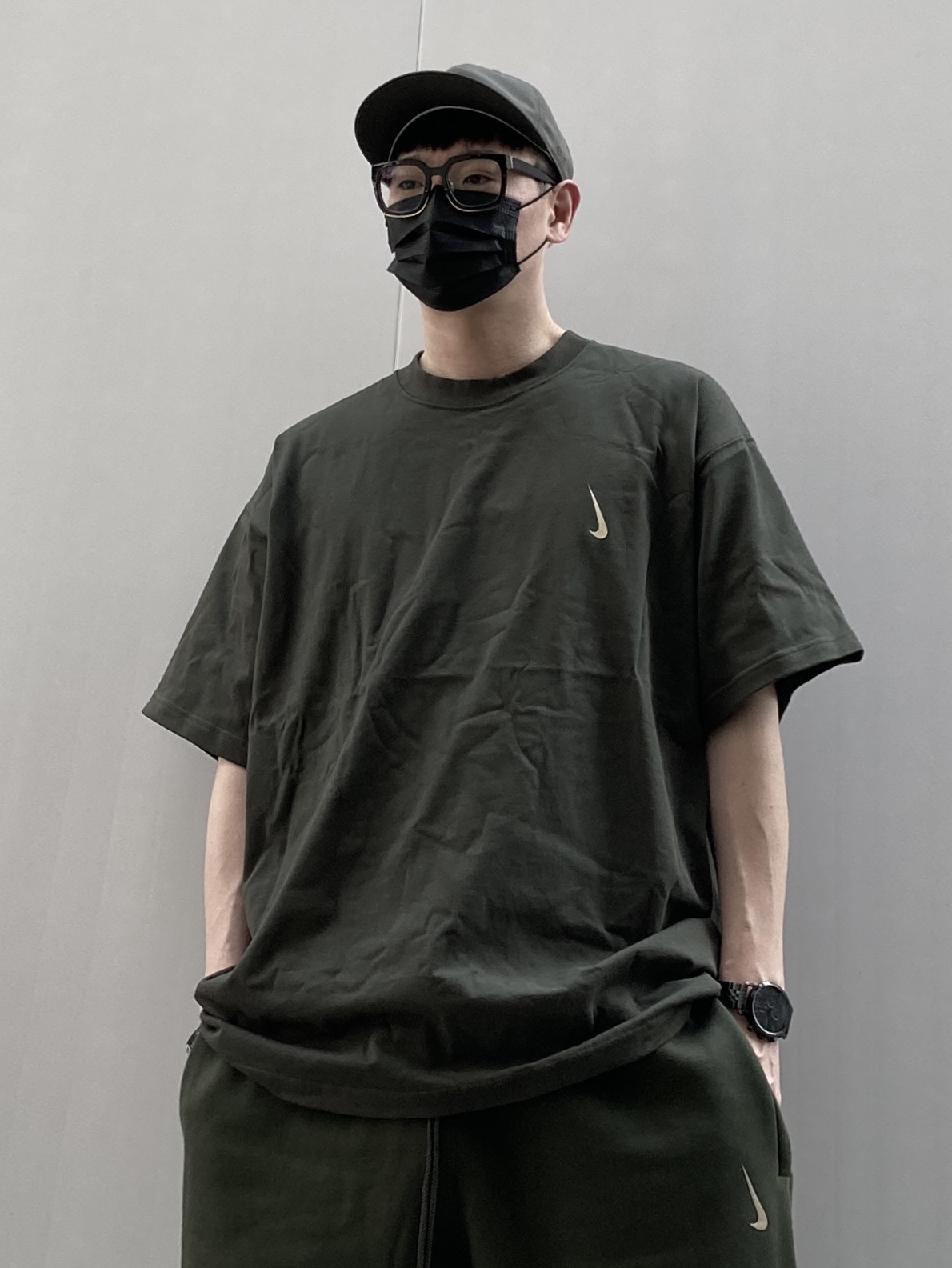 Nike x Billie Eilish NRG T-Shirt Sequoia - US/EU, Nike x Billie Eilish NRG Fleece Pants Sequoia - US/EU 착용 스타일 - 4