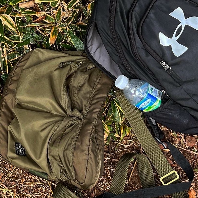 Nike ACG Cinder Cone Windproof Jacket Red Stone - Asia, Porter Tanker Shoulder Bag S Sage Green 착용 스타일 - 2