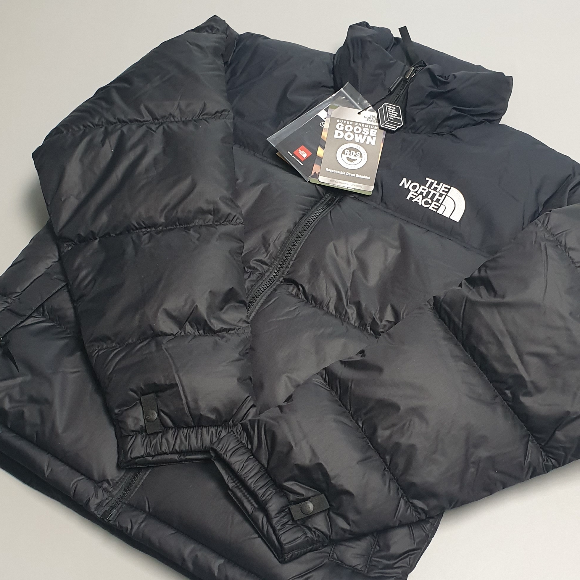 The North Face 1996 Eco Nuptse Jacket Black 착용 스타일