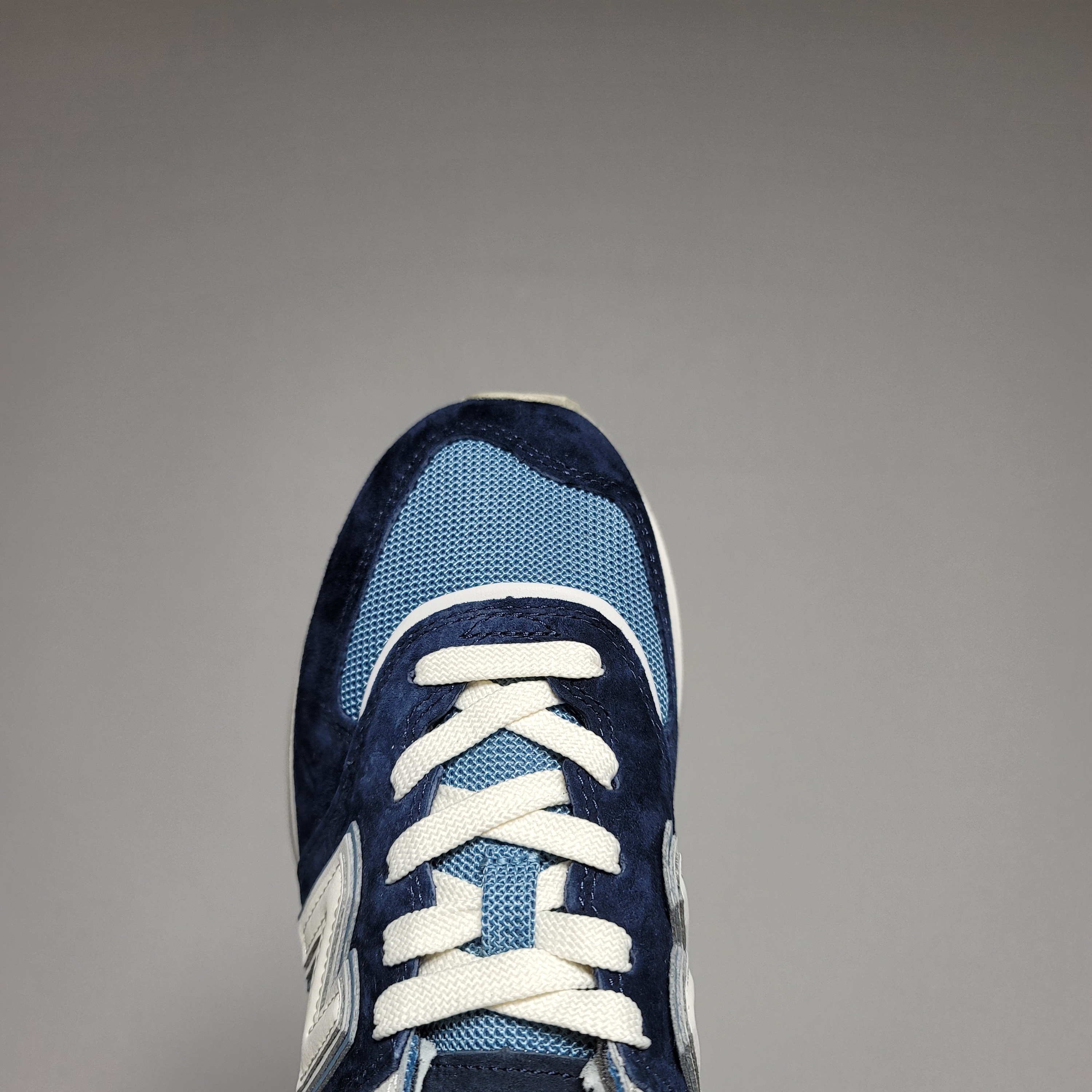 New Balance 574 Legacy Navy Sea Salt 착용 스타일 - 3