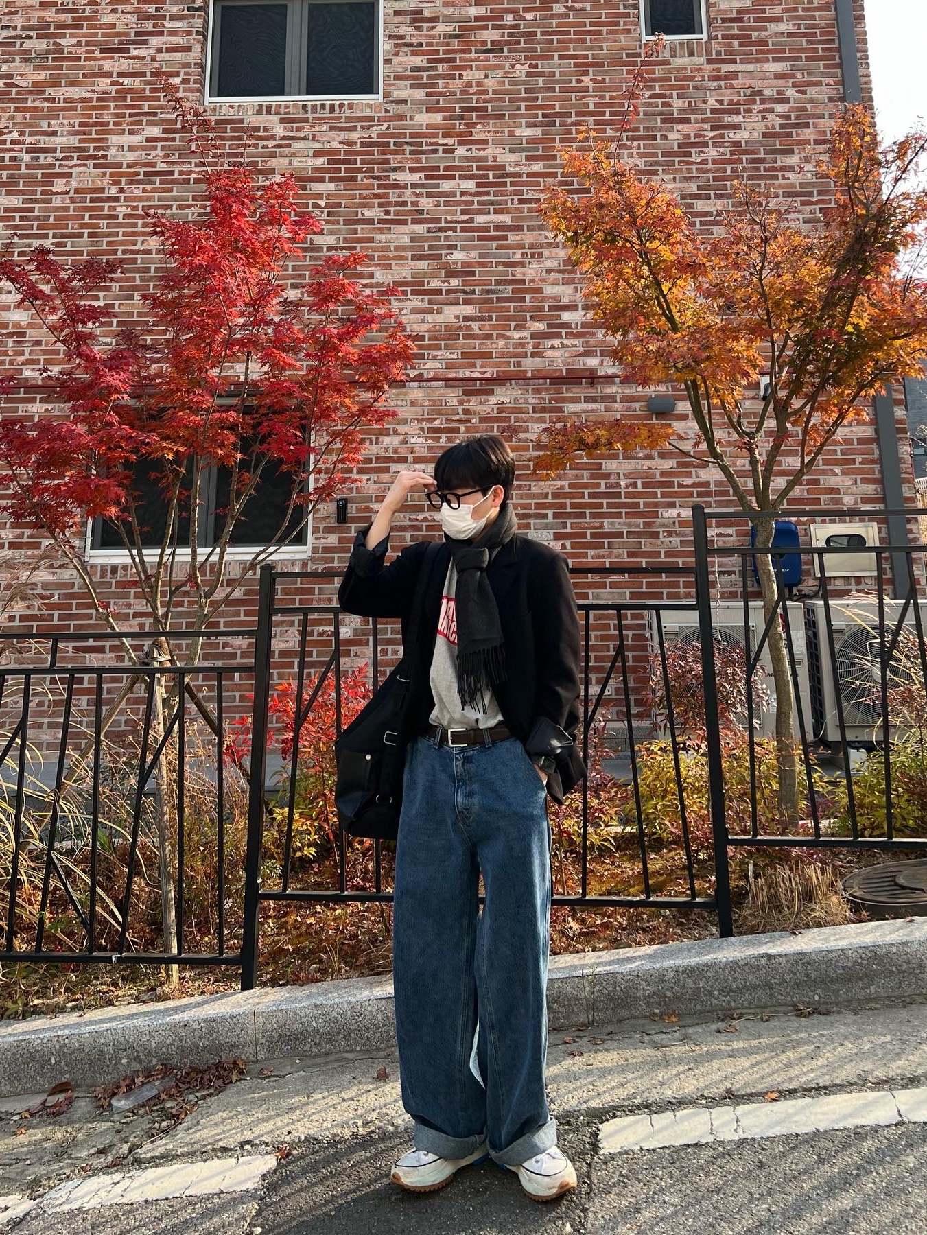 Converse x JW Anderson Run Star Hike Hi White 착용 스타일 - 1