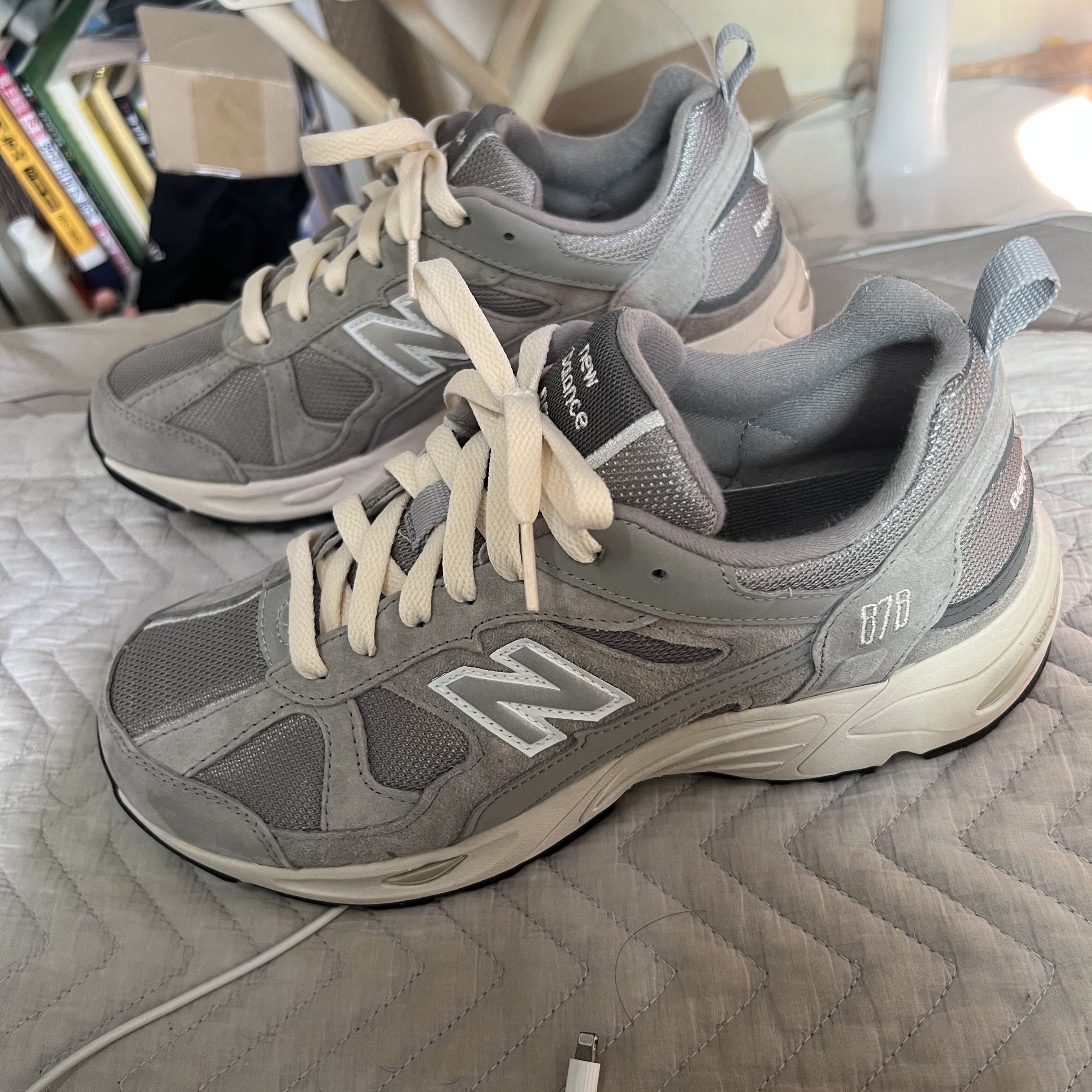 New Balance 878 Gray 착용 스타일 - 2