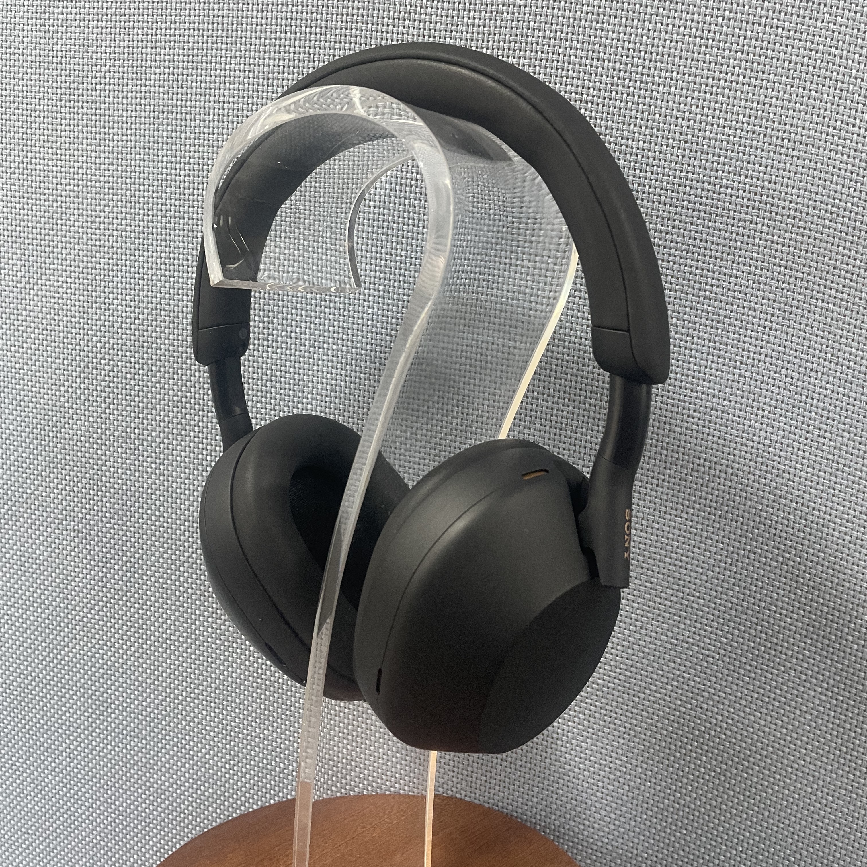 Sony WH-1000XM5 Black (Korean Ver.) 착용 스타일