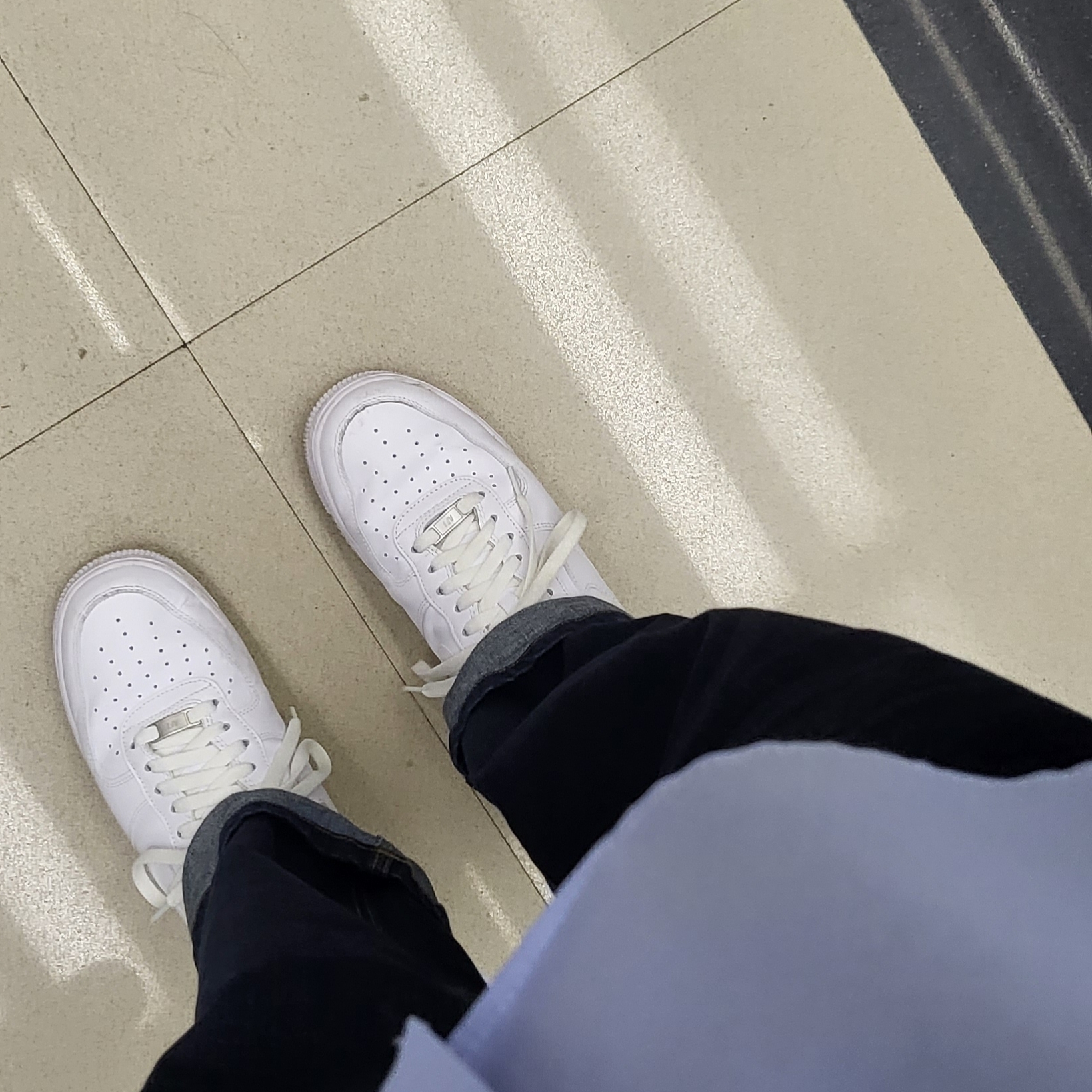 Nike Air Force 1 '07 Low White 착용 스타일