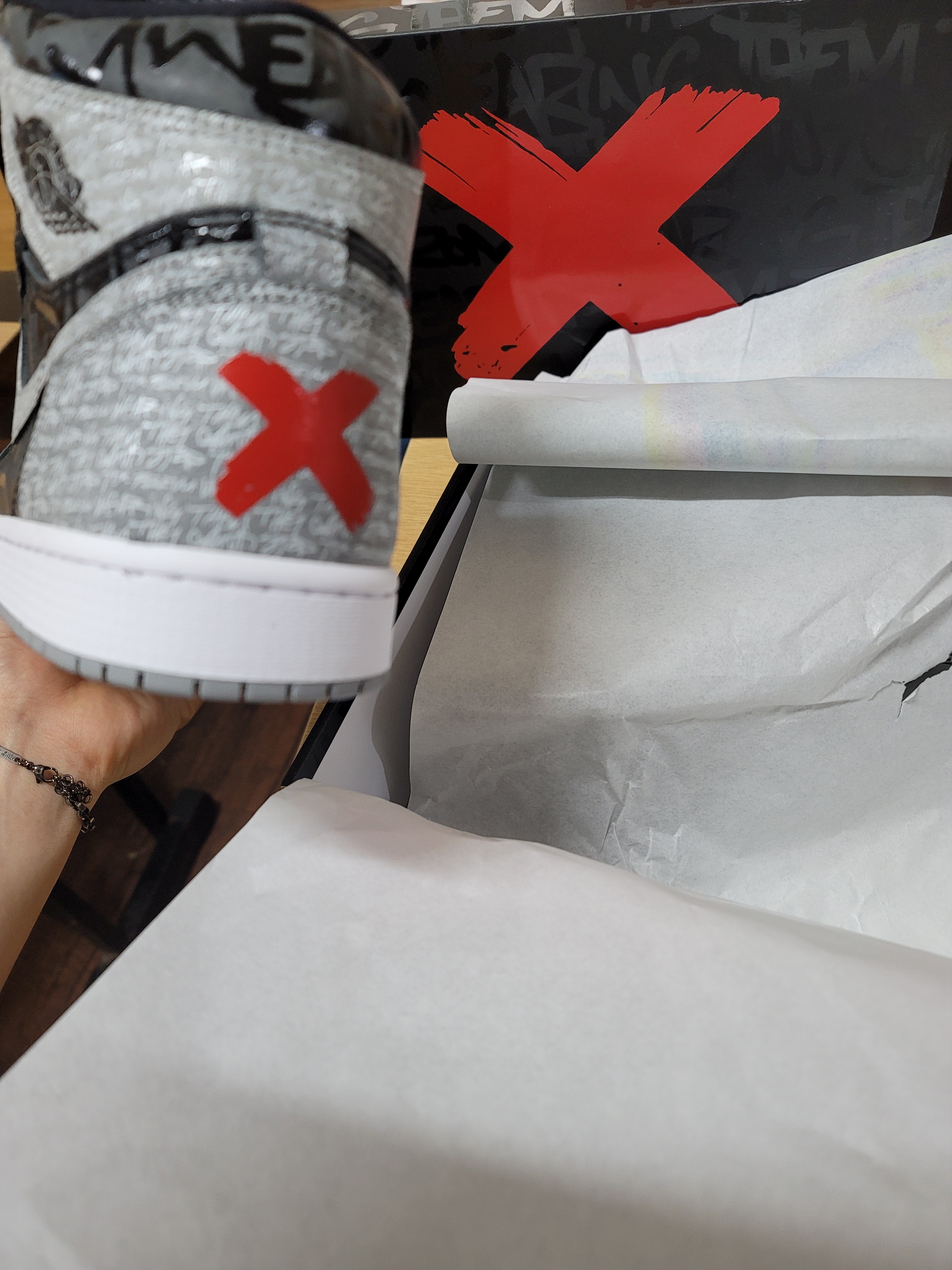 Jordan 1 Retro High OG Rebellionaire 착용 스타일 - 3