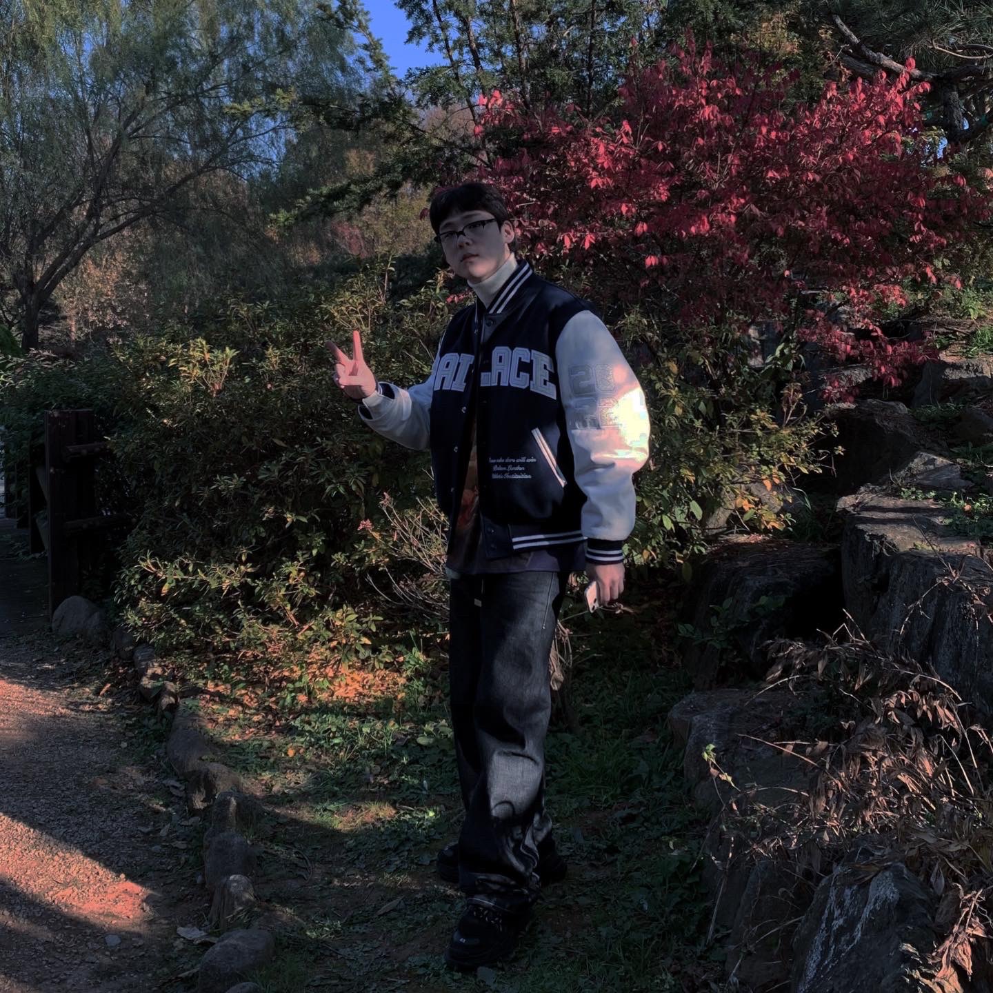 Palace Greek Varsity Jacket Blue - 22FW, Palace Persailles Football Top White - 22SS 착용 스타일