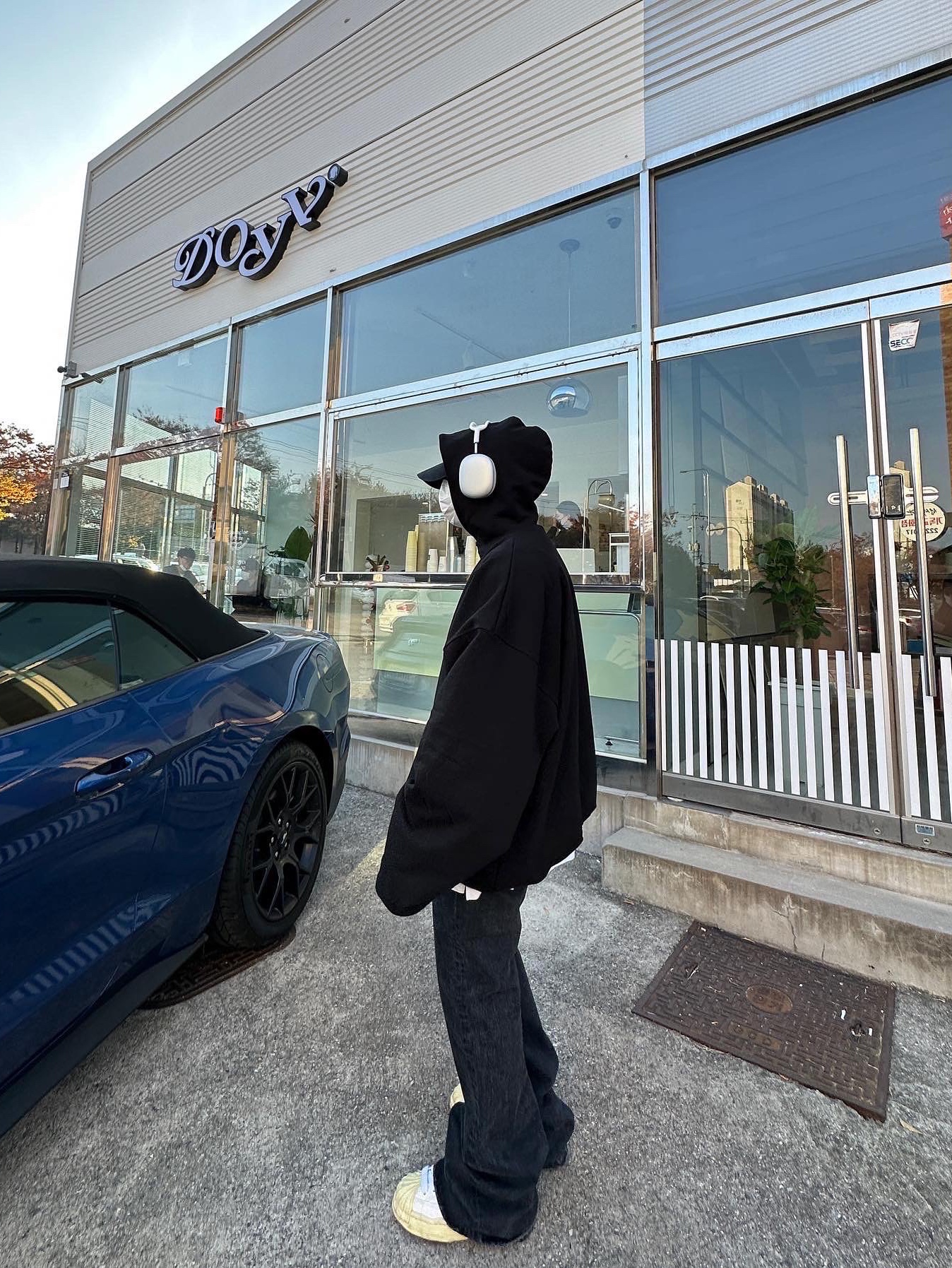 Maison Mihara Yasuhiro Blakey VL OG Sole Canvas Low-top Sneakers White, Apple AirPods Max Lightning Silver (Korean Ver.) 착용 스타일 - 3