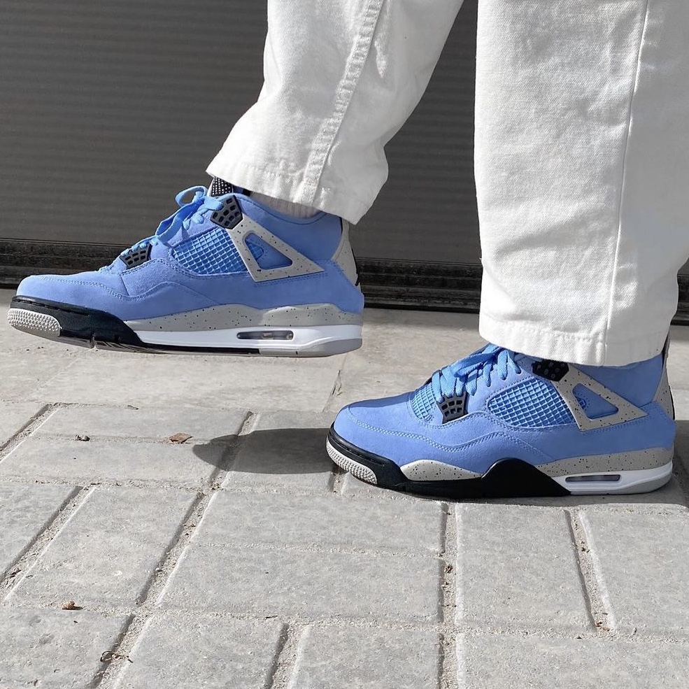Jordan 4 Retro University Blue 착용 스타일