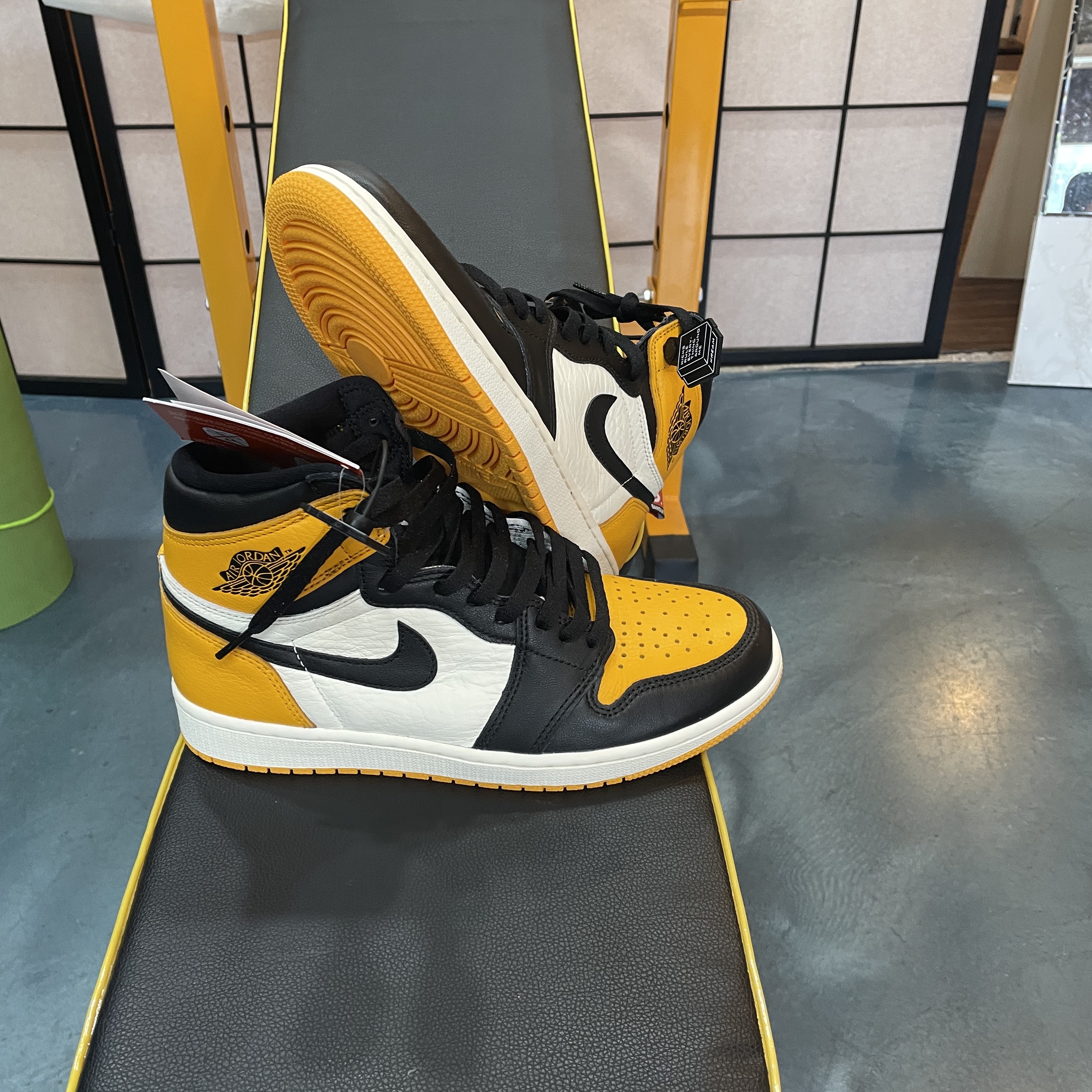 Jordan 1 Retro High OG Taxi 착용 스타일 - 3
