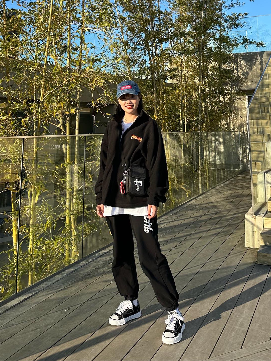 Maison Mihara Yasuhiro Peterson OG Sole Canvas Low Sneakers Black, Supreme Washed Chino Twill Camp Cap Denim - 22FW 착용 스타일 - 4