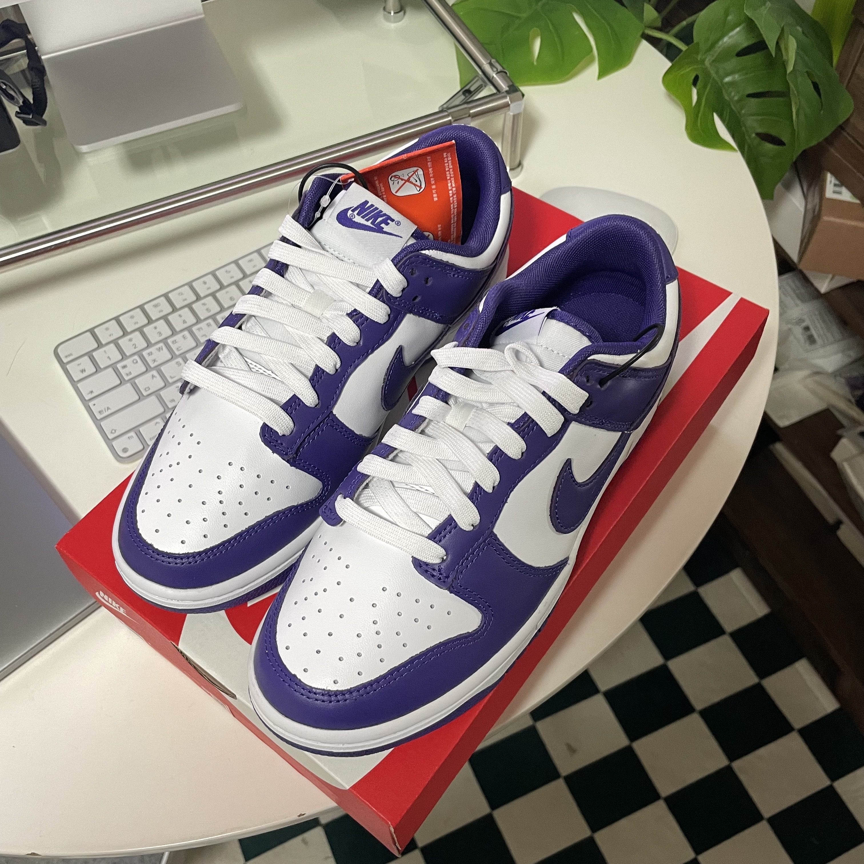 Nike Dunk Low Retro Championship Court Purple 착용 스타일 - 1