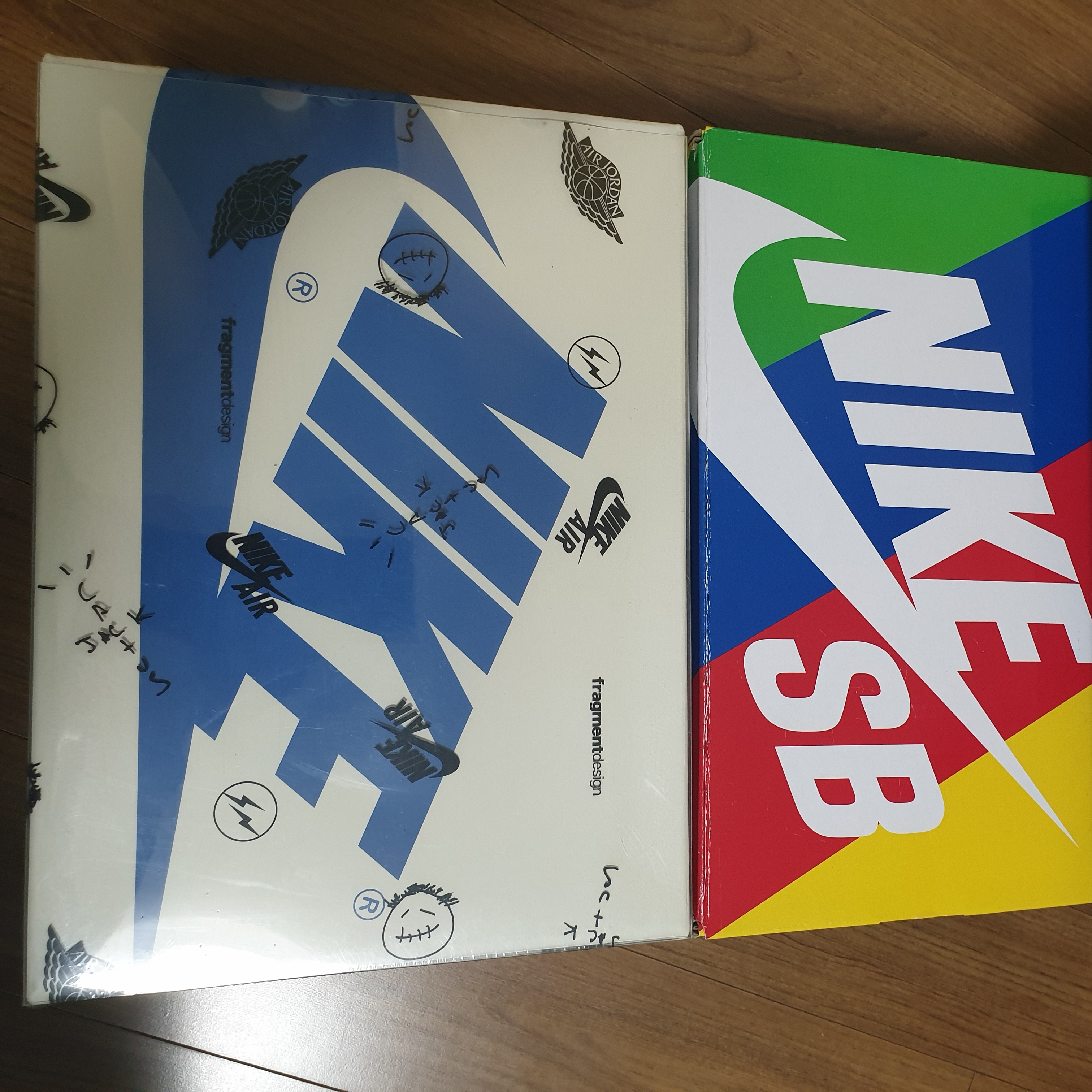 Jordan 1 x Travis Scott x Fragment Retro Low OG SP Military Blue, Nike x Frame Skate SB Dunk Low Pro Habibi 착용 스타일 - 1
