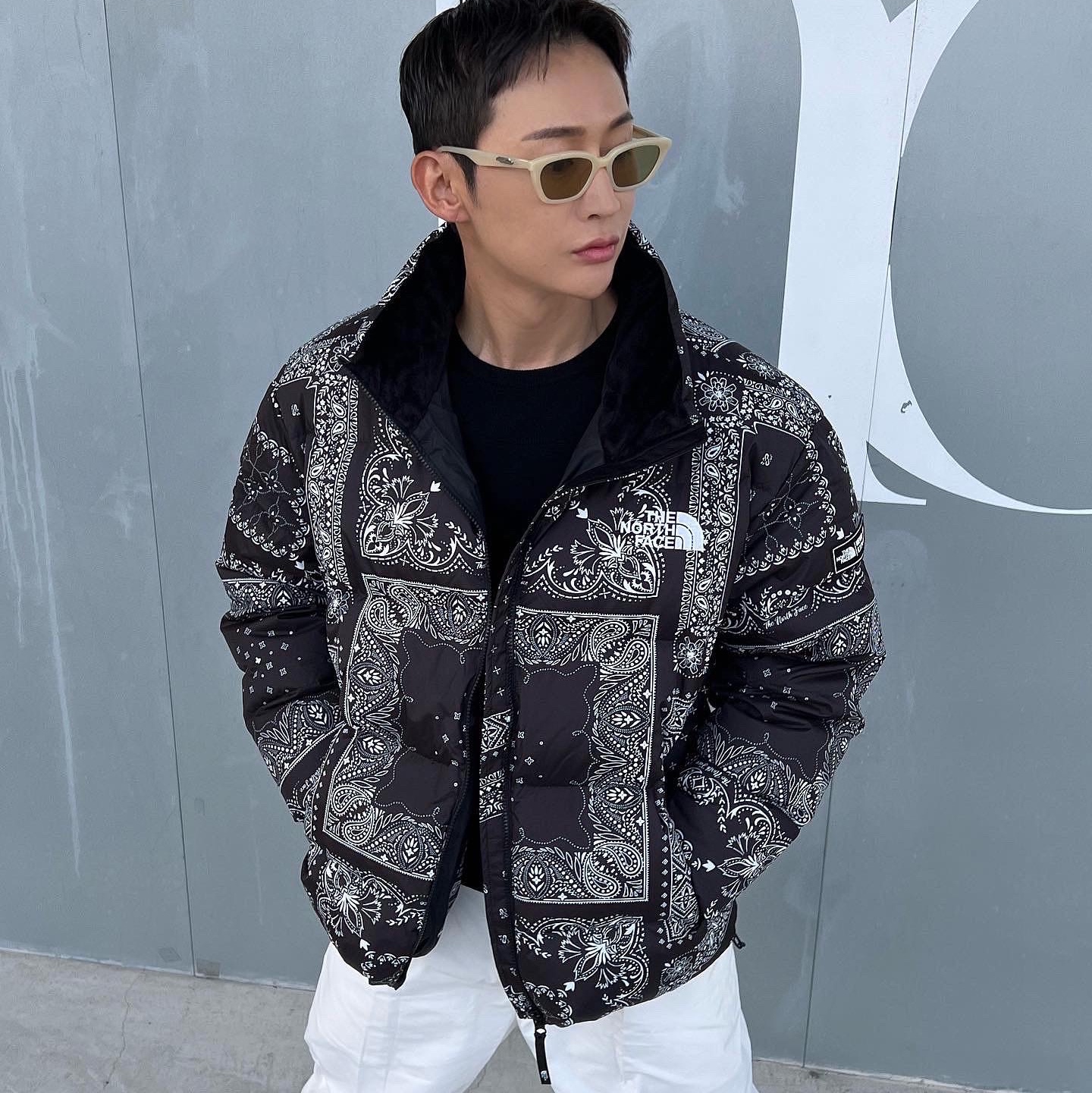 The North Face Novelty Lofty Down Jacket Real Black 착용 스타일 - 1