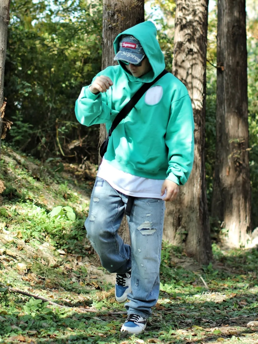 Supreme Frayed Logos Denim Camp Cap Blue - 21SS, Stussy Basic Stussy T-Shirt White 2022 착용 스타일 - 1