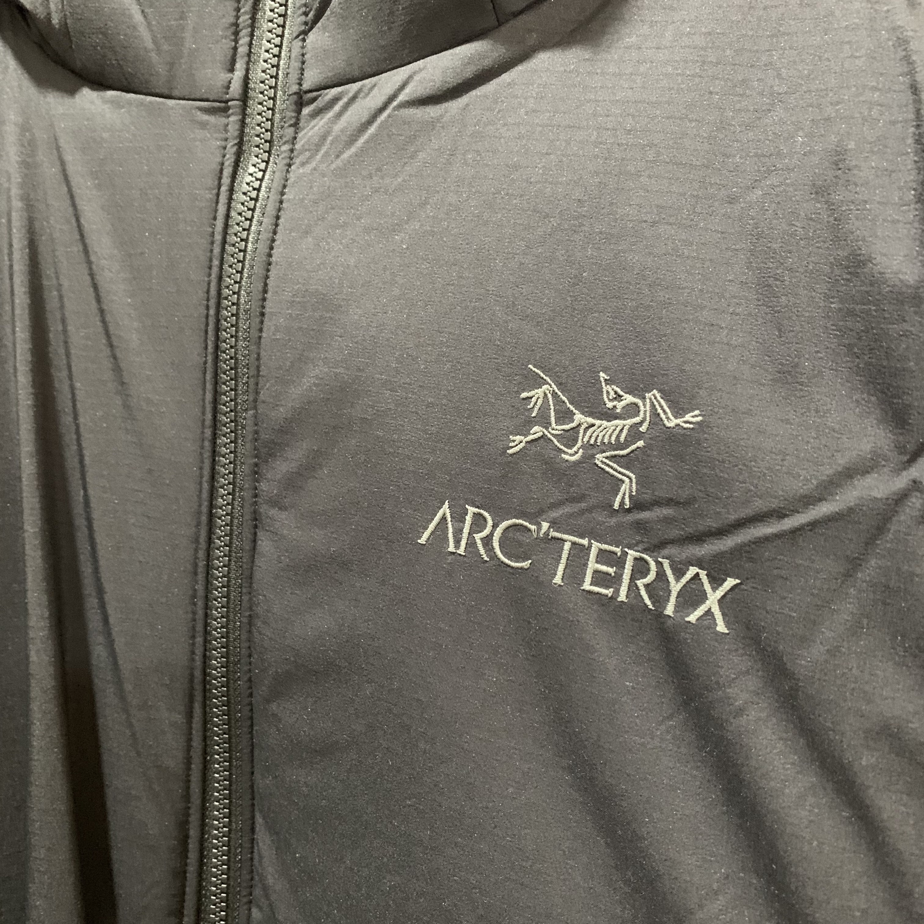 Arc'teryx Atom AR Hoody Black 착용 스타일