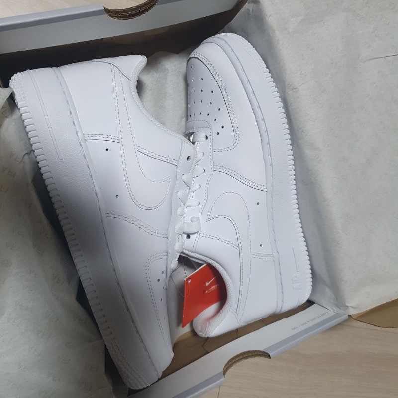 Nike Air Force 1 '07 Low White 착용 스타일