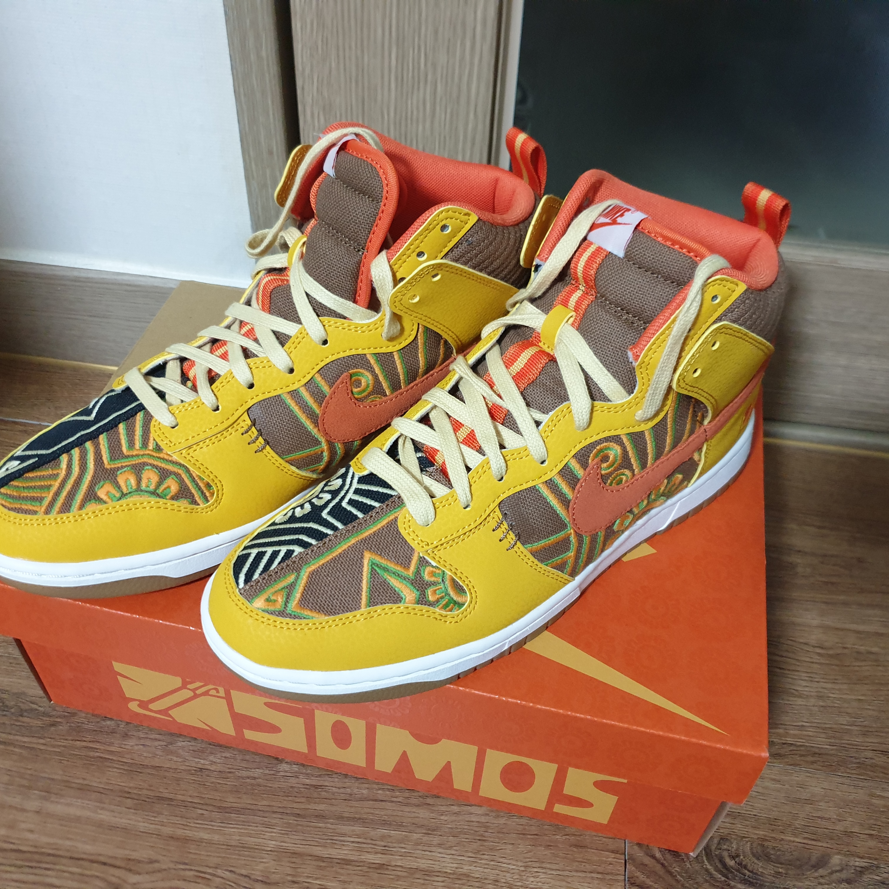 Nike Dunk High Somos Familia Dia De Muertos 착용 스타일