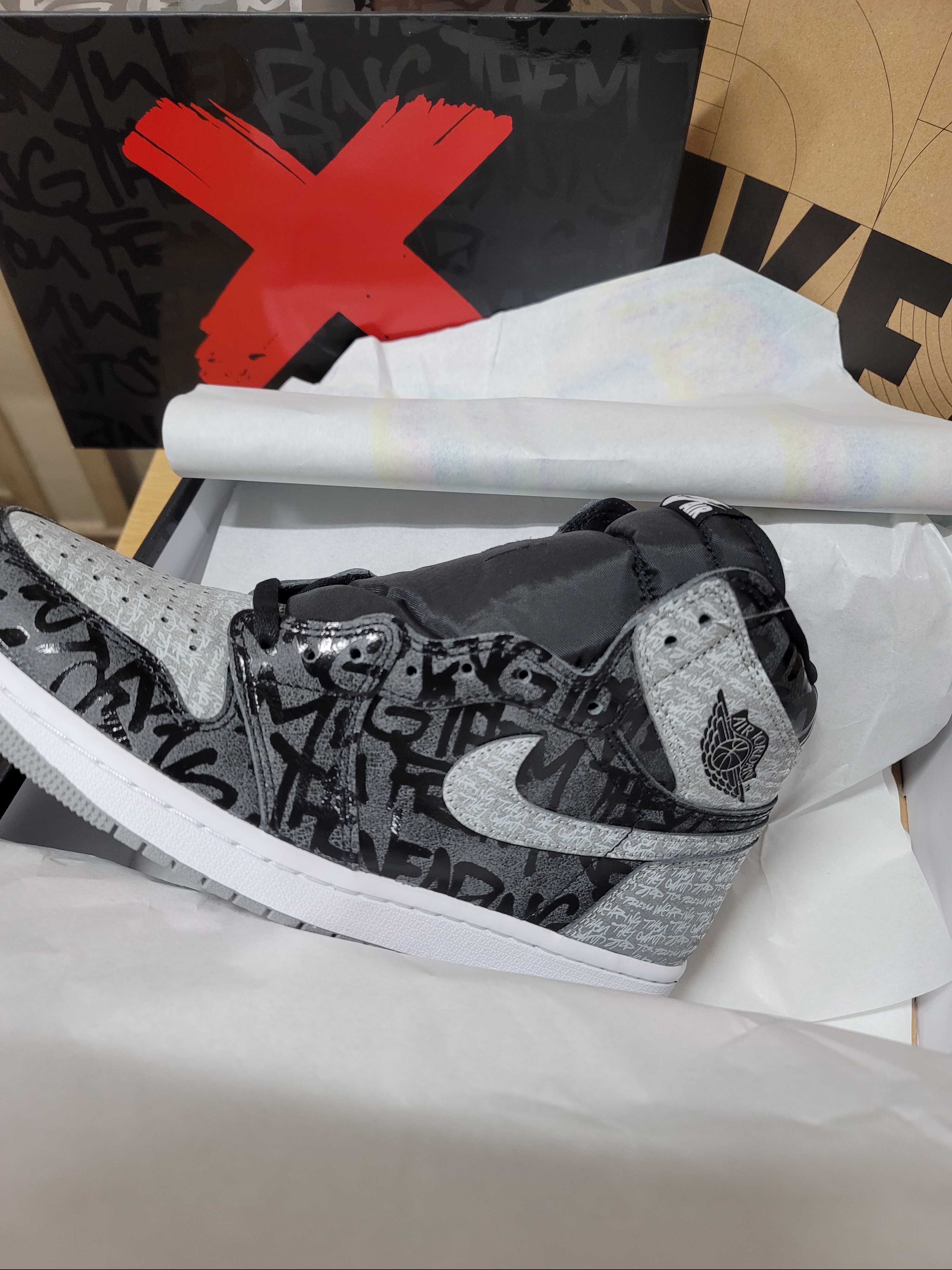 Jordan 1 Retro High OG Rebellionaire 착용 스타일 - 4